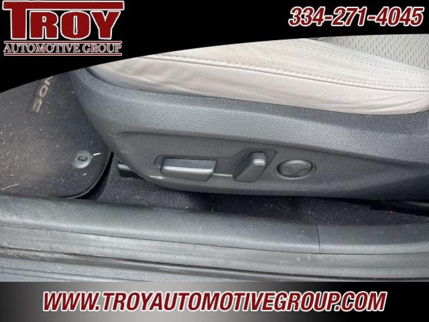 2015 Venetian Red Metallic /Gray Hyundai Sonata SE (5NPE24AF5FH) with an 2.4L I4 DGI DOHC 16V ULEV II 185hp engine, Automatic transmission, located at 6812 Atlanta Hwy, Montgomery, AL, 36117, (334) 271-4045, 32.382118, -86.178673 - 1-Owner!!<br>Excellent Service History!!<br>Engine Replaced At Hyundai at 117k!!<br>3-Keys!!!<br>Local Trade!!<br>Power Driver Seat!! - Photo#28