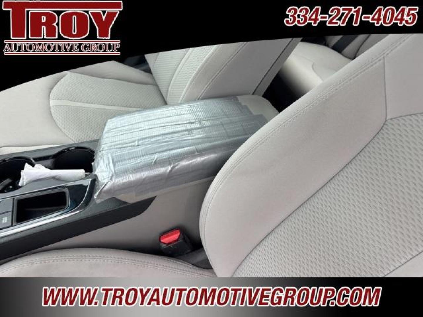 2015 Venetian Red Metallic /Gray Hyundai Sonata SE (5NPE24AF5FH) with an 2.4L I4 DGI DOHC 16V ULEV II 185hp engine, Automatic transmission, located at 6812 Atlanta Hwy, Montgomery, AL, 36117, (334) 271-4045, 32.382118, -86.178673 - 1-Owner!!<br>Excellent Service History!!<br>Engine Replaced At Hyundai at 117k!!<br>3-Keys!!!<br>Local Trade!!<br>Power Driver Seat!! - Photo#29