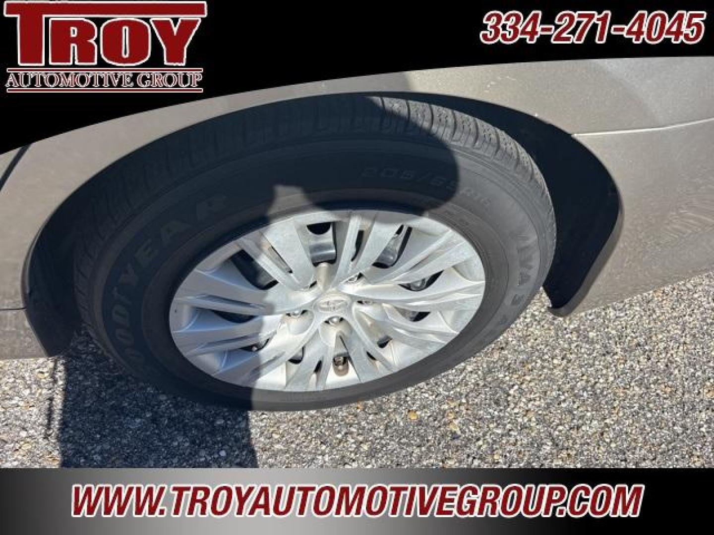 2013 Champagne Mica /Ivory Toyota Camry (4T4BF1FK4DR) with an 2.5L I4 SMPI DOHC engine, Automatic transmission, located at 6812 Atlanta Hwy, Montgomery, AL, 36117, (334) 271-4045, 32.382118, -86.178673 - Champagne Mica 2013 Toyota Camry FWD 2.5L I4 SMPI DOHC 6-Speed Automatic<br><br>Financing Available---Top Value for Trades.<br><br>25/35 City/Highway MPG<br><br><br>Awards:<br> * 2013 KBB.com 10 Best New Sedans Under $25,000 * 2013 KBB.com Best Resale Value Awards * 2013 KBB.com Brand Image Awa - Photo#12