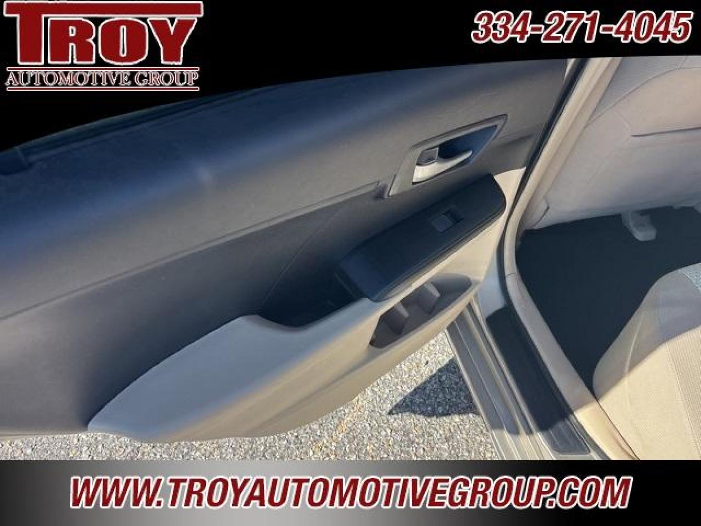 2013 Champagne Mica /Ivory Toyota Camry (4T4BF1FK4DR) with an 2.5L I4 SMPI DOHC engine, Automatic transmission, located at 6812 Atlanta Hwy, Montgomery, AL, 36117, (334) 271-4045, 32.382118, -86.178673 - Champagne Mica 2013 Toyota Camry FWD 2.5L I4 SMPI DOHC 6-Speed Automatic<br><br>Financing Available---Top Value for Trades.<br><br>25/35 City/Highway MPG<br><br><br>Awards:<br> * 2013 KBB.com 10 Best New Sedans Under $25,000 * 2013 KBB.com Best Resale Value Awards * 2013 KBB.com Brand Image Awa - Photo#27