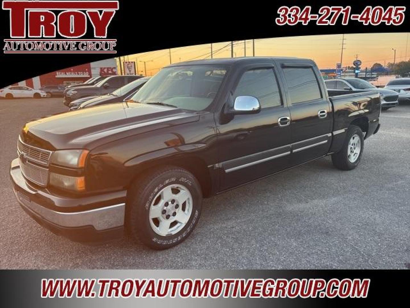 2006 Black /Tan Chevrolet Silverado 1500 LT (2GCEC13T261) with an Vortec 5.3L V8 SFI engine, Automatic transmission, located at 6812 Atlanta Hwy, Montgomery, AL, 36117, (334) 271-4045, 32.382118, -86.178673 - 1-Owner!!<br>DVD In Headrest!!<br>Tow Package!! - Photo#3