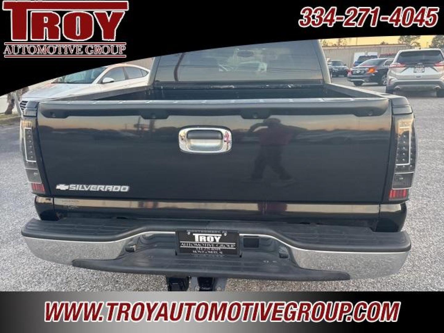 2006 Black /Tan Chevrolet Silverado 1500 LT (2GCEC13T261) with an Vortec 5.3L V8 SFI engine, Automatic transmission, located at 6812 Atlanta Hwy, Montgomery, AL, 36117, (334) 271-4045, 32.382118, -86.178673 - 1-Owner!!<br>DVD In Headrest!!<br>Tow Package!! - Photo#10
