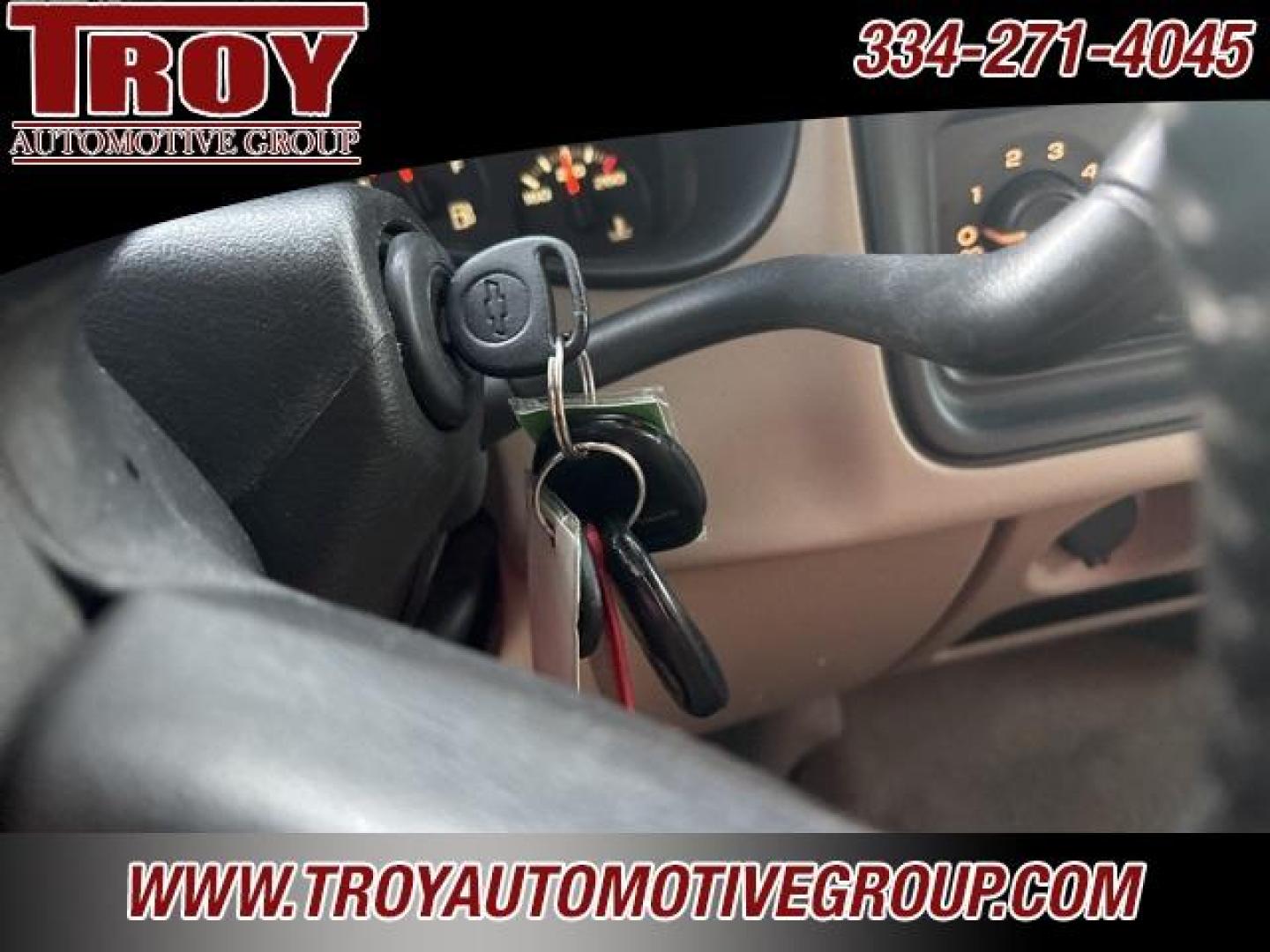 2006 Black /Tan Chevrolet Silverado 1500 LT (2GCEC13T261) with an Vortec 5.3L V8 SFI engine, Automatic transmission, located at 6812 Atlanta Hwy, Montgomery, AL, 36117, (334) 271-4045, 32.382118, -86.178673 - 1-Owner!!<br>DVD In Headrest!!<br>Tow Package!! - Photo#39