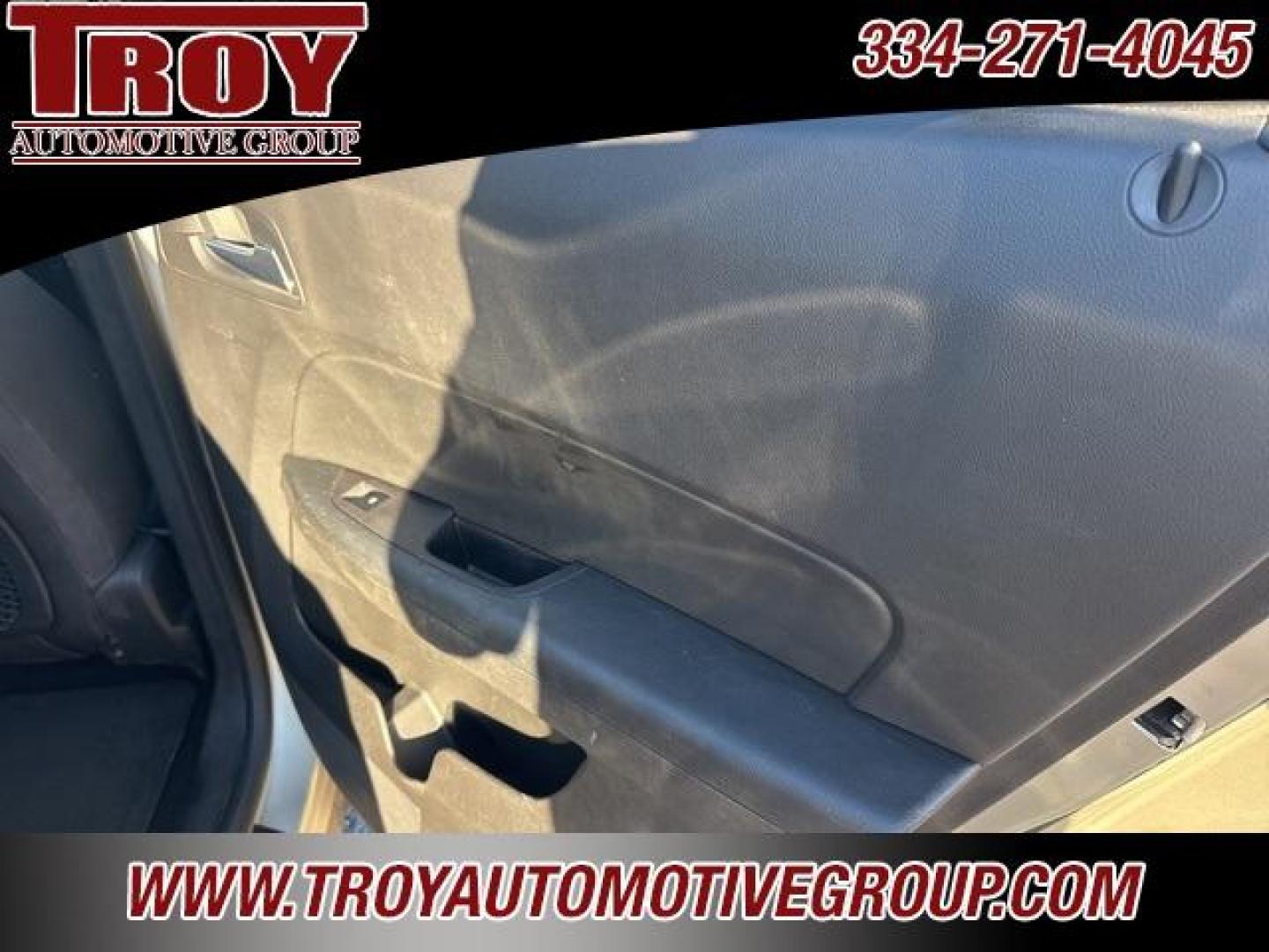 2013 Champagne Silver Metallic /Black Chevrolet Equinox LT (2GNALDEK9D6) with an 2.4L 4-Cylinder SIDI DOHC engine, Automatic transmission, located at 6812 Atlanta Hwy, Montgomery, AL, 36117, (334) 271-4045, 32.382118, -86.178673 - 1-Owner!! - Photo#31