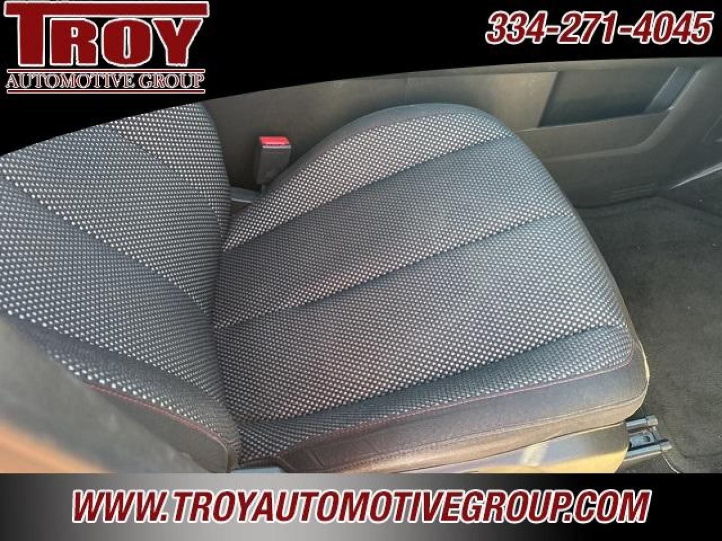 2013 Champagne Silver Metallic /Black Chevrolet Equinox LT (2GNALDEK9D6) with an 2.4L 4-Cylinder SIDI DOHC engine, Automatic transmission, located at 6812 Atlanta Hwy, Montgomery, AL, 36117, (334) 271-4045, 32.382118, -86.178673 - 1-Owner!! - Photo#32