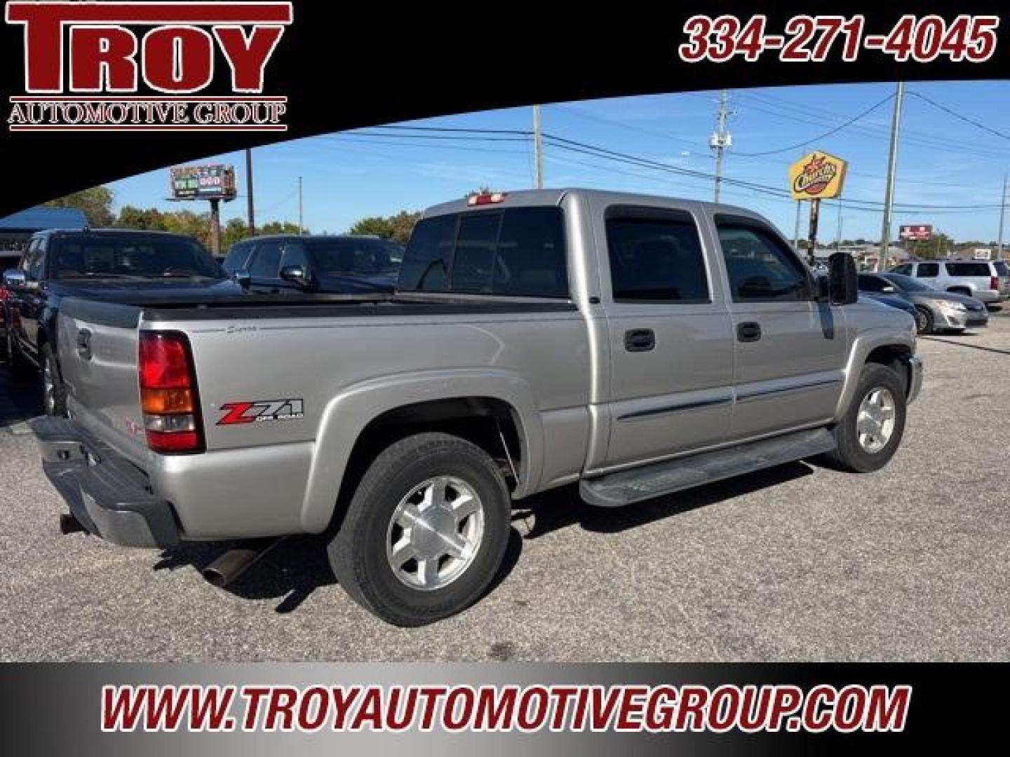 2006 Silver Birch Metallic /Pewter GMC Sierra 1500 SLT (2GTEK13T661) with an Vortec 5.3L V8 SFI engine, Automatic transmission, located at 6812 Atlanta Hwy, Montgomery, AL, 36117, (334) 271-4045, 32.382118, -86.178673 - Recent Arrival! Priced below KBB Fair Purchase Price!<br><br>Silver Birch Metallic 2006 GMC Sierra 1500 SLT 4WD Vortec 5.3L V8 SFI 4-Speed Automatic with Overdrive<br><br>Financing Available---Top Value for Trades. - Photo#4