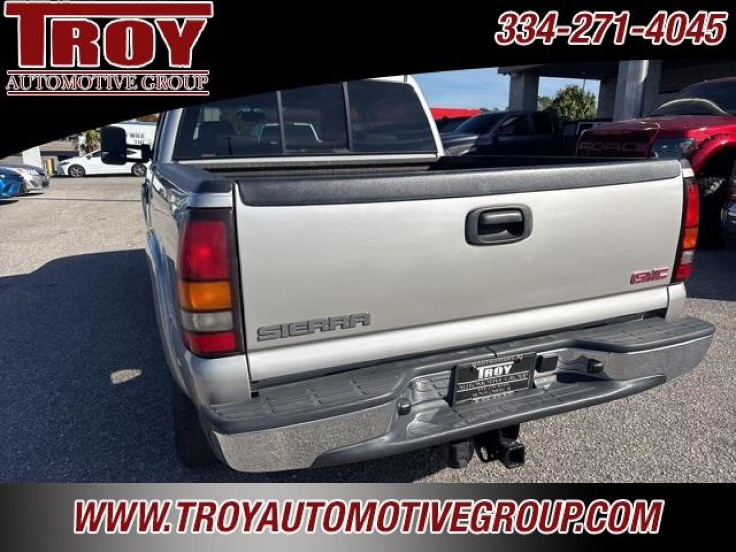 2006 Silver Birch Metallic /Pewter GMC Sierra 1500 SLT (2GTEK13T661) with an Vortec 5.3L V8 SFI engine, Automatic transmission, located at 6812 Atlanta Hwy, Montgomery, AL, 36117, (334) 271-4045, 32.382118, -86.178673 - Recent Arrival! Priced below KBB Fair Purchase Price!<br><br>Silver Birch Metallic 2006 GMC Sierra 1500 SLT 4WD Vortec 5.3L V8 SFI 4-Speed Automatic with Overdrive<br><br>Financing Available---Top Value for Trades. - Photo#8