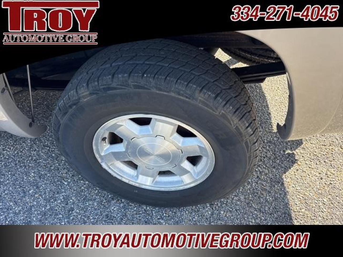 2006 Silver Birch Metallic /Pewter GMC Sierra 1500 SLT (2GTEK13T661) with an Vortec 5.3L V8 SFI engine, Automatic transmission, located at 6812 Atlanta Hwy, Montgomery, AL, 36117, (334) 271-4045, 32.382118, -86.178673 - Recent Arrival! Priced below KBB Fair Purchase Price!<br><br>Silver Birch Metallic 2006 GMC Sierra 1500 SLT 4WD Vortec 5.3L V8 SFI 4-Speed Automatic with Overdrive<br><br>Financing Available---Top Value for Trades. - Photo#21