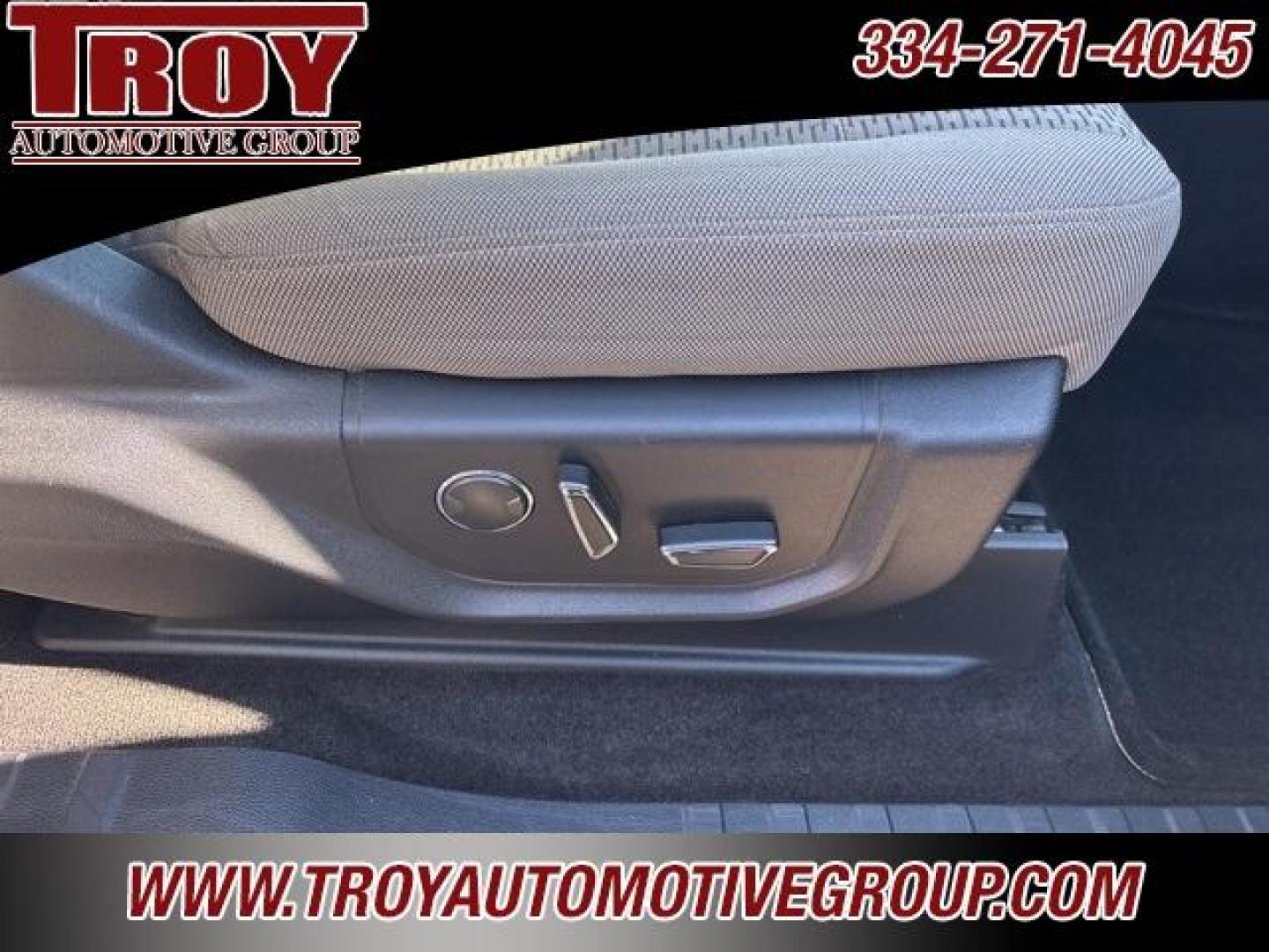 2015 Blue /Gray Ford F-150 XLT (1FTEX1CGXFF) with an 3.5L V6 engine, Automatic transmission, located at 6812 Atlanta Hwy, Montgomery, AL, 36117, (334) 271-4045, 32.382118, -86.178673 - Power Driver Seat!!<br>Heated Seats!!<br>Tow Package!!<br>Locking Slip Differential!<br>Chrome Step Bars!!<br>Bed Cover!! - Photo#18