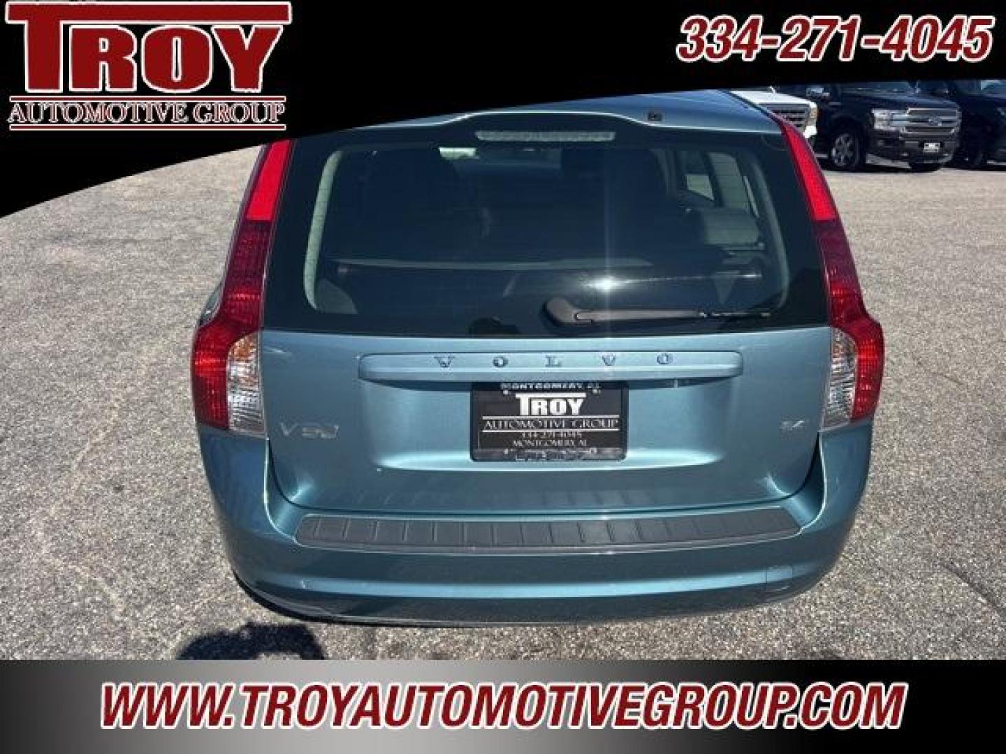 2009 Brilliant Blue Metallic /Off-Black Volvo V50 2.4i (YV1MW382692) with an 2.4L 5-Cylinder MPI DOHC engine, Automatic transmission, located at 6812 Atlanta Hwy, Montgomery, AL, 36117, (334) 271-4045, 32.382118, -86.178673 - Power Sunroof!!<br>Leather Interior!!<br>2-Master Remote Keys!!<br>Heated Seats!! - Photo#4