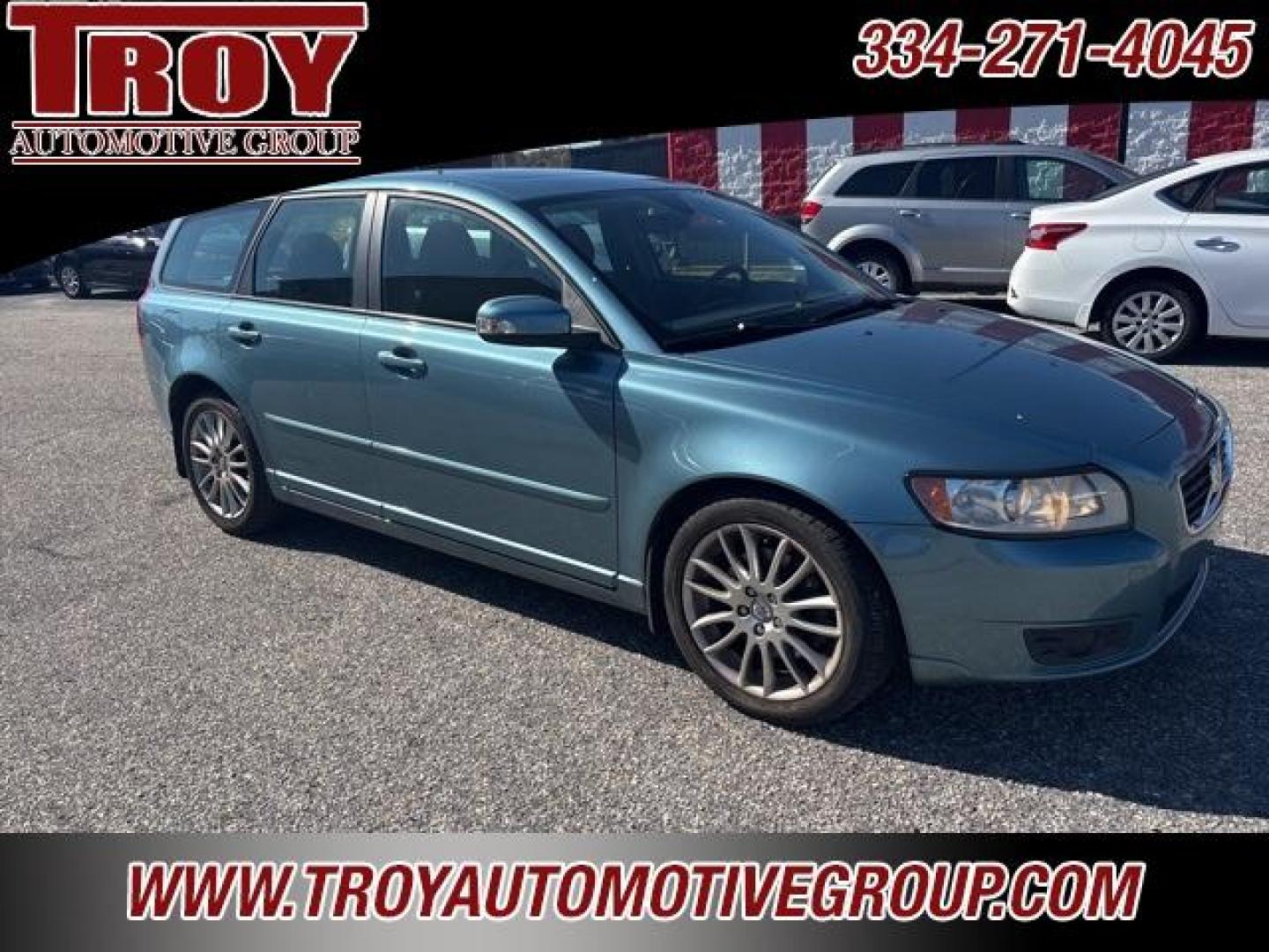 2009 Brilliant Blue Metallic /Off-Black Volvo V50 2.4i (YV1MW382692) with an 2.4L 5-Cylinder MPI DOHC engine, Automatic transmission, located at 6812 Atlanta Hwy, Montgomery, AL, 36117, (334) 271-4045, 32.382118, -86.178673 - Power Sunroof!!<br>Leather Interior!!<br>2-Master Remote Keys!!<br>Heated Seats!! - Photo#9