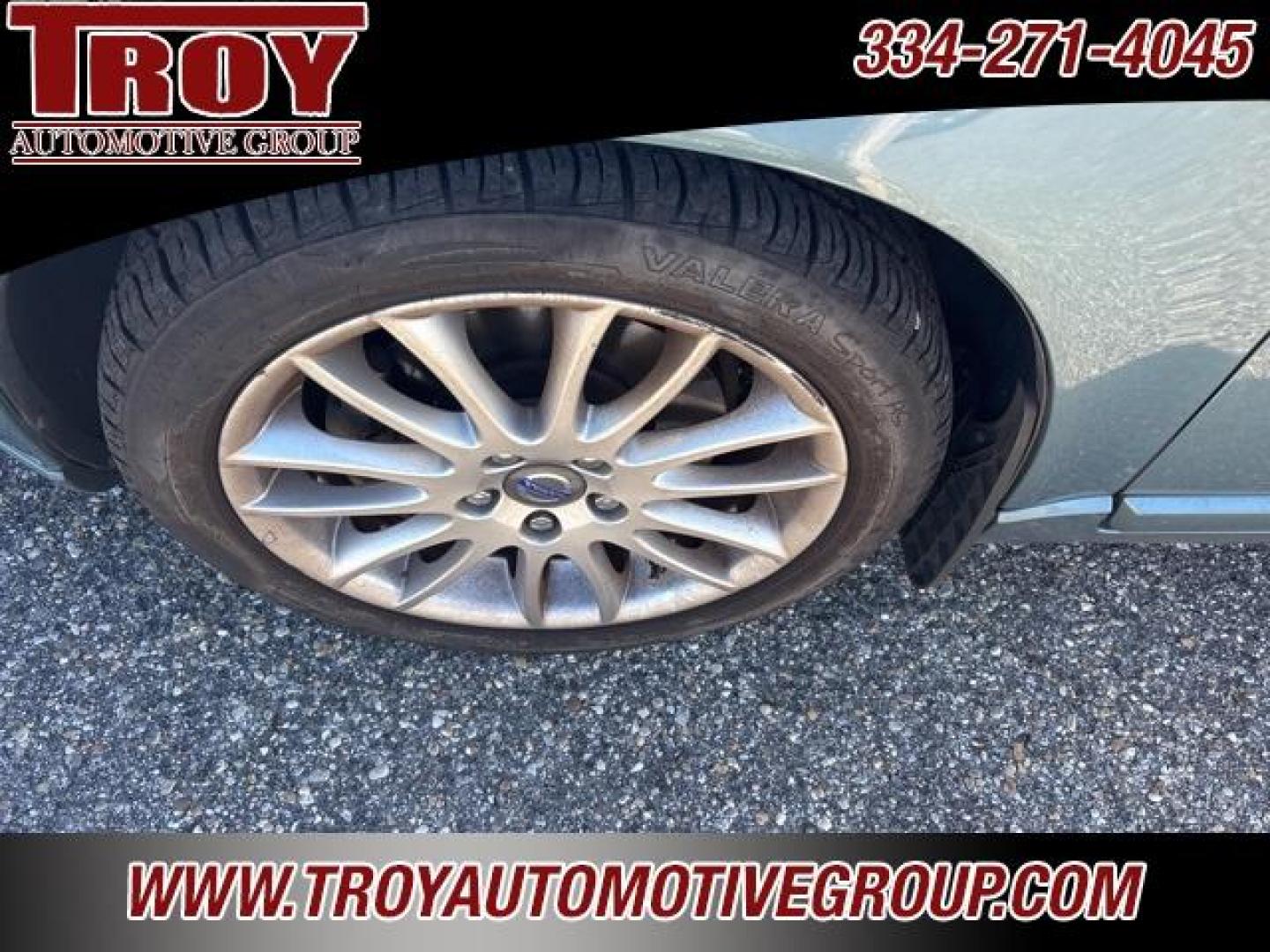 2009 Brilliant Blue Metallic /Off-Black Volvo V50 2.4i (YV1MW382692) with an 2.4L 5-Cylinder MPI DOHC engine, Automatic transmission, located at 6812 Atlanta Hwy, Montgomery, AL, 36117, (334) 271-4045, 32.382118, -86.178673 - Power Sunroof!!<br>Leather Interior!!<br>2-Master Remote Keys!!<br>Heated Seats!! - Photo#14