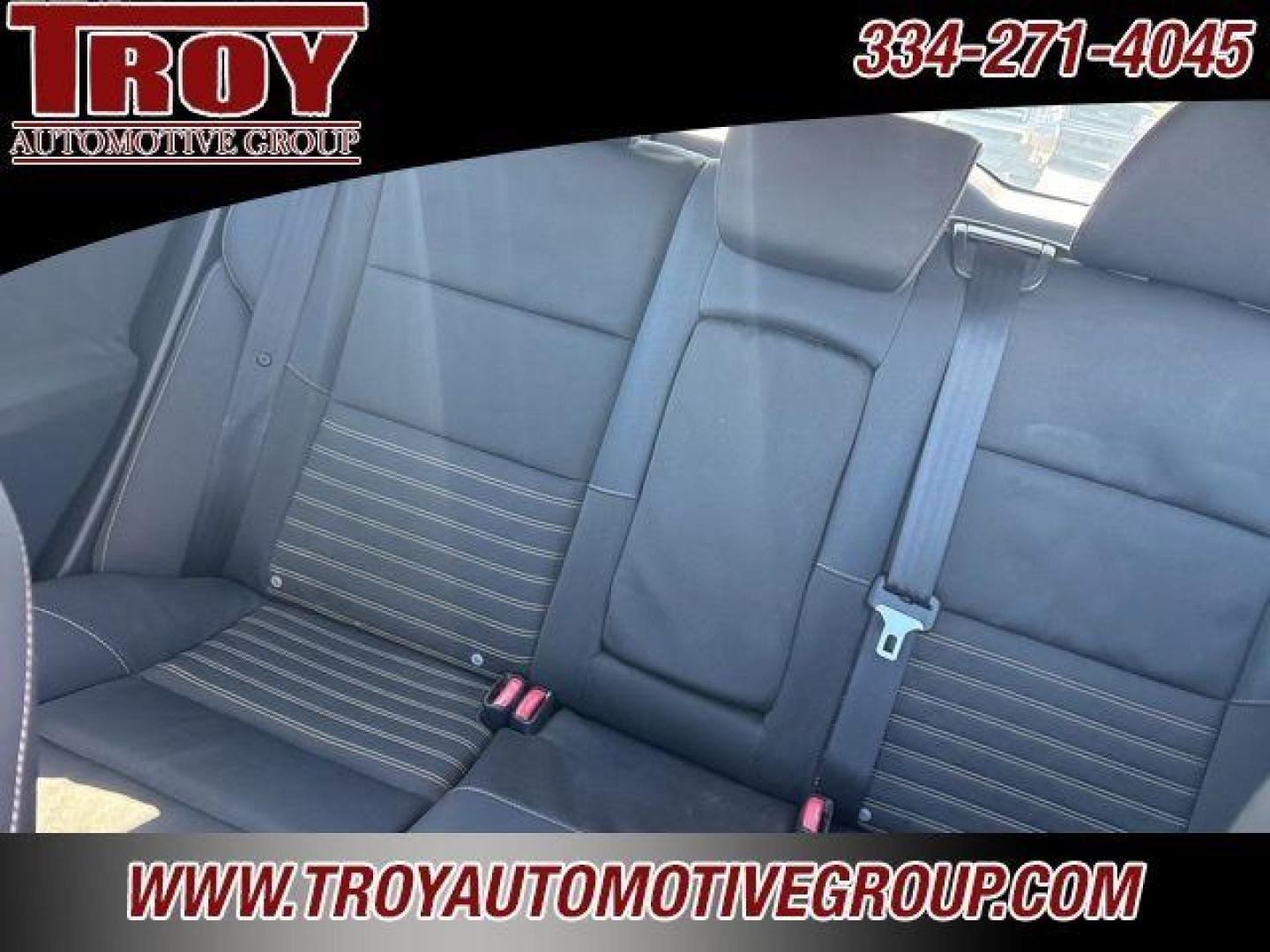 2009 Brilliant Blue Metallic /Off-Black Volvo V50 2.4i (YV1MW382692) with an 2.4L 5-Cylinder MPI DOHC engine, Automatic transmission, located at 6812 Atlanta Hwy, Montgomery, AL, 36117, (334) 271-4045, 32.382118, -86.178673 - Photo#21