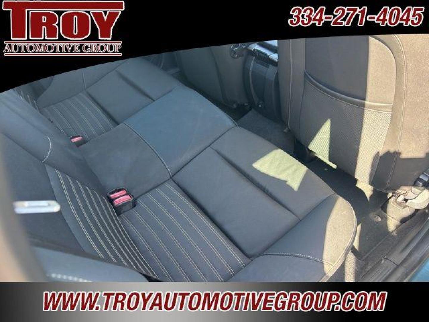 2009 Brilliant Blue Metallic /Off-Black Volvo V50 2.4i (YV1MW382692) with an 2.4L 5-Cylinder MPI DOHC engine, Automatic transmission, located at 6812 Atlanta Hwy, Montgomery, AL, 36117, (334) 271-4045, 32.382118, -86.178673 - Photo#27