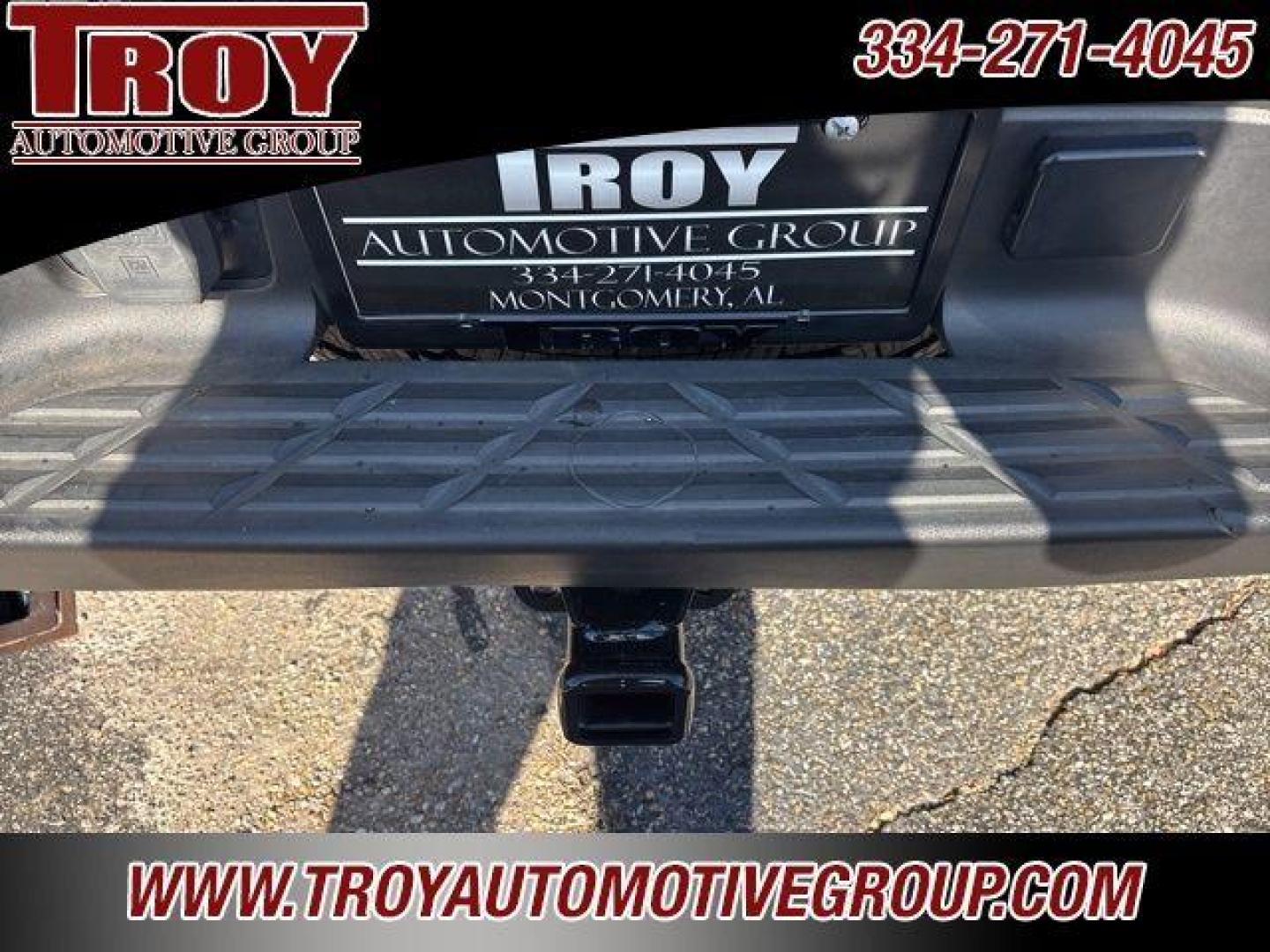 2012 Imperial Blue Metallic /Dark Titanium Chevrolet Silverado 1500 LS (1GCRCREA0CZ) with an Vortec 4.8L V8 SFI VVT Flex Fuel engine, Automatic transmission, located at 6812 Atlanta Hwy, Montgomery, AL, 36117, (334) 271-4045, 32.382118, -86.178673 - Photo#10