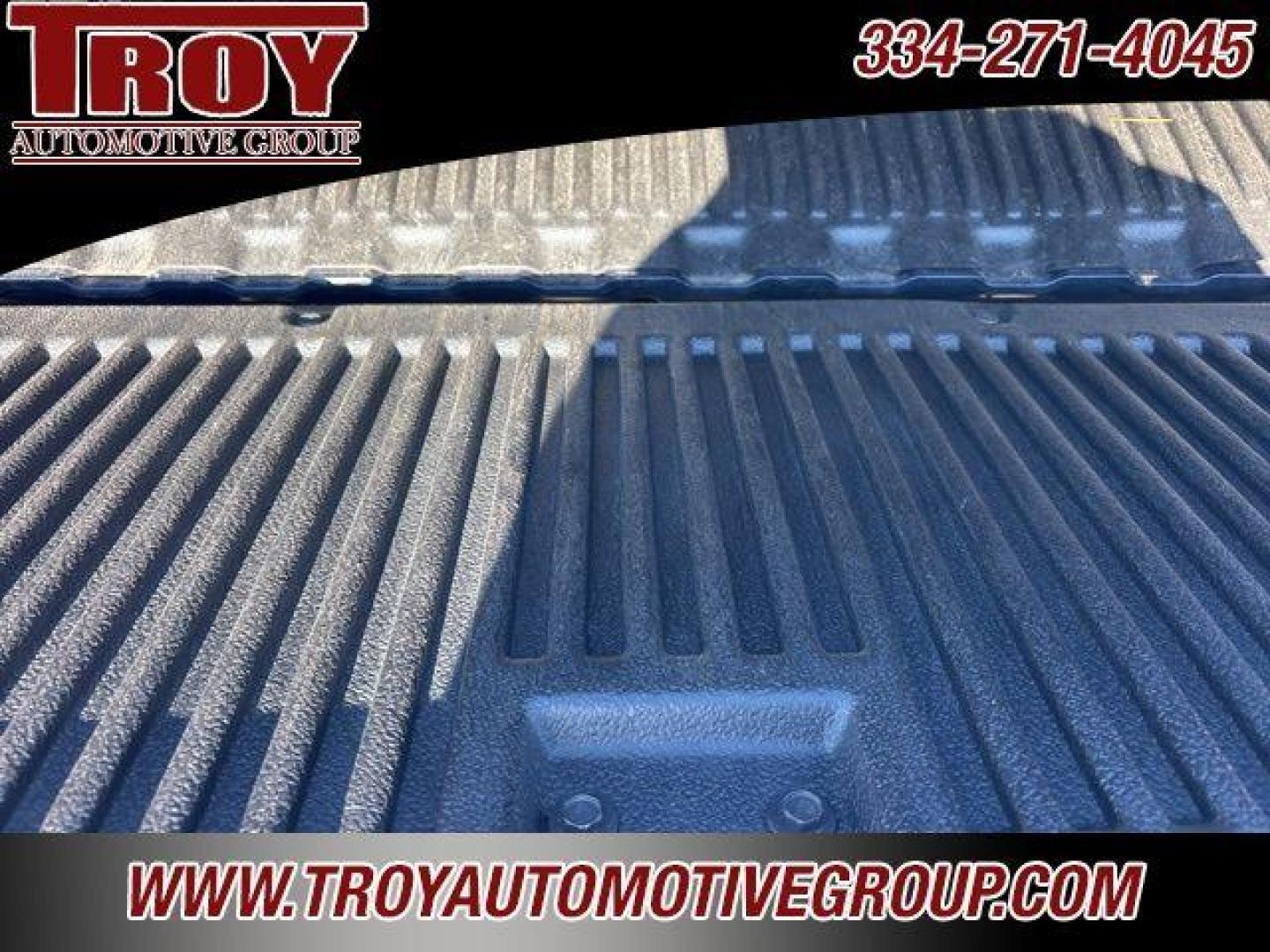 2012 Imperial Blue Metallic /Dark Titanium Chevrolet Silverado 1500 LS (1GCRCREA0CZ) with an Vortec 4.8L V8 SFI VVT Flex Fuel engine, Automatic transmission, located at 6812 Atlanta Hwy, Montgomery, AL, 36117, (334) 271-4045, 32.382118, -86.178673 - Photo#12