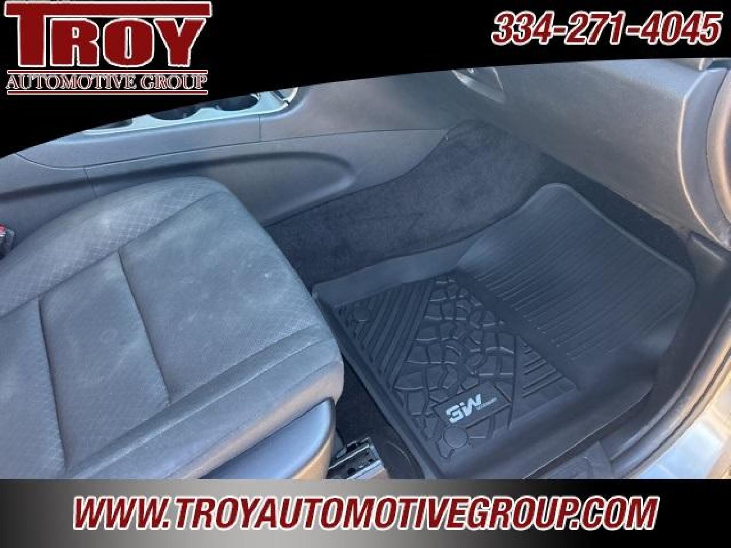 2018 Billet Silver Metallic Clearcoat /Black Jeep Grand Cherokee Laredo E (1C4RJEAGXJC) with an 3.6L V6 24V VVT engine, Automatic transmission, located at 6812 Atlanta Hwy, Montgomery, AL, 36117, (334) 271-4045, 32.382118, -86.178673 - Billet Silver Metallic Clearcoat 2018 Jeep Grand Cherokee Laredo E RWD 3.6L V6 24V VVT 8-Speed Automatic<br><br>Financing Available---Top Value for Trades.<br><br>Odometer is 57493 miles below market average! 19/26 City/Highway MPG<br><br><br>Awards:<br> * 2018 KBB.com 10 Most Awarded Brands - Photo#32