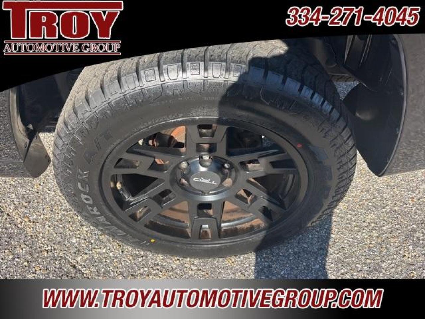 2014 Black /Sand Beige Toyota 4Runner (JTEZU5JR0E5) with an 4.0L V6 SMPI DOHC engine, Automatic transmission, located at 6812 Atlanta Hwy, Montgomery, AL, 36117, (334) 271-4045, 32.382118, -86.178673 - New Tires!!<br>Limited Edition!!<br>Tow Package!!<br>Navigation!!<br>2-Master Remote Keys! - Photo#17