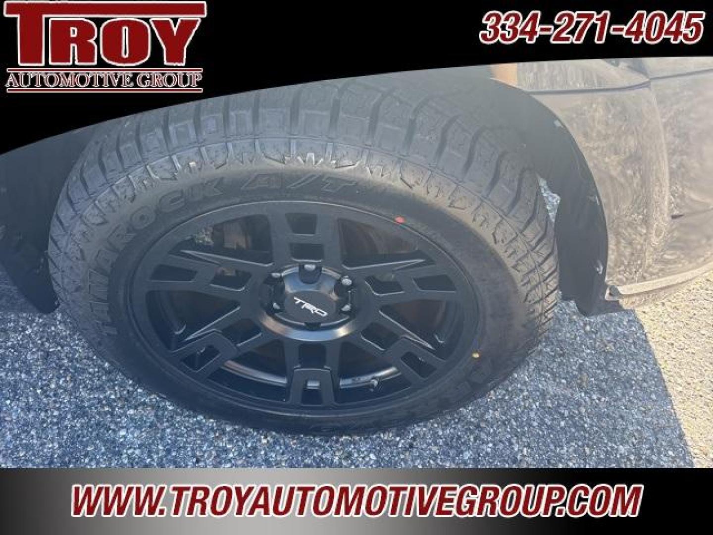 2014 Black /Sand Beige Toyota 4Runner (JTEZU5JR0E5) with an 4.0L V6 SMPI DOHC engine, Automatic transmission, located at 6812 Atlanta Hwy, Montgomery, AL, 36117, (334) 271-4045, 32.382118, -86.178673 - New Tires!!<br>Limited Edition!!<br>Tow Package!!<br>Navigation!!<br>2-Master Remote Keys! - Photo#19