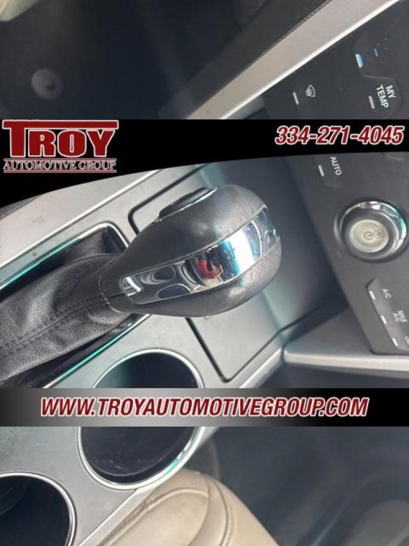 2013 White Platinum Clearcoat Metallic /Medium Light Stone Ford Explorer XLT (1FM5K7D81DG) with an 3.5L 6-Cylinder SMPI DOHC engine, Automatic transmission, located at 6812 Atlanta Hwy, Montgomery, AL, 36117, (334) 271-4045, 32.382118, -86.178673 - Photo#40