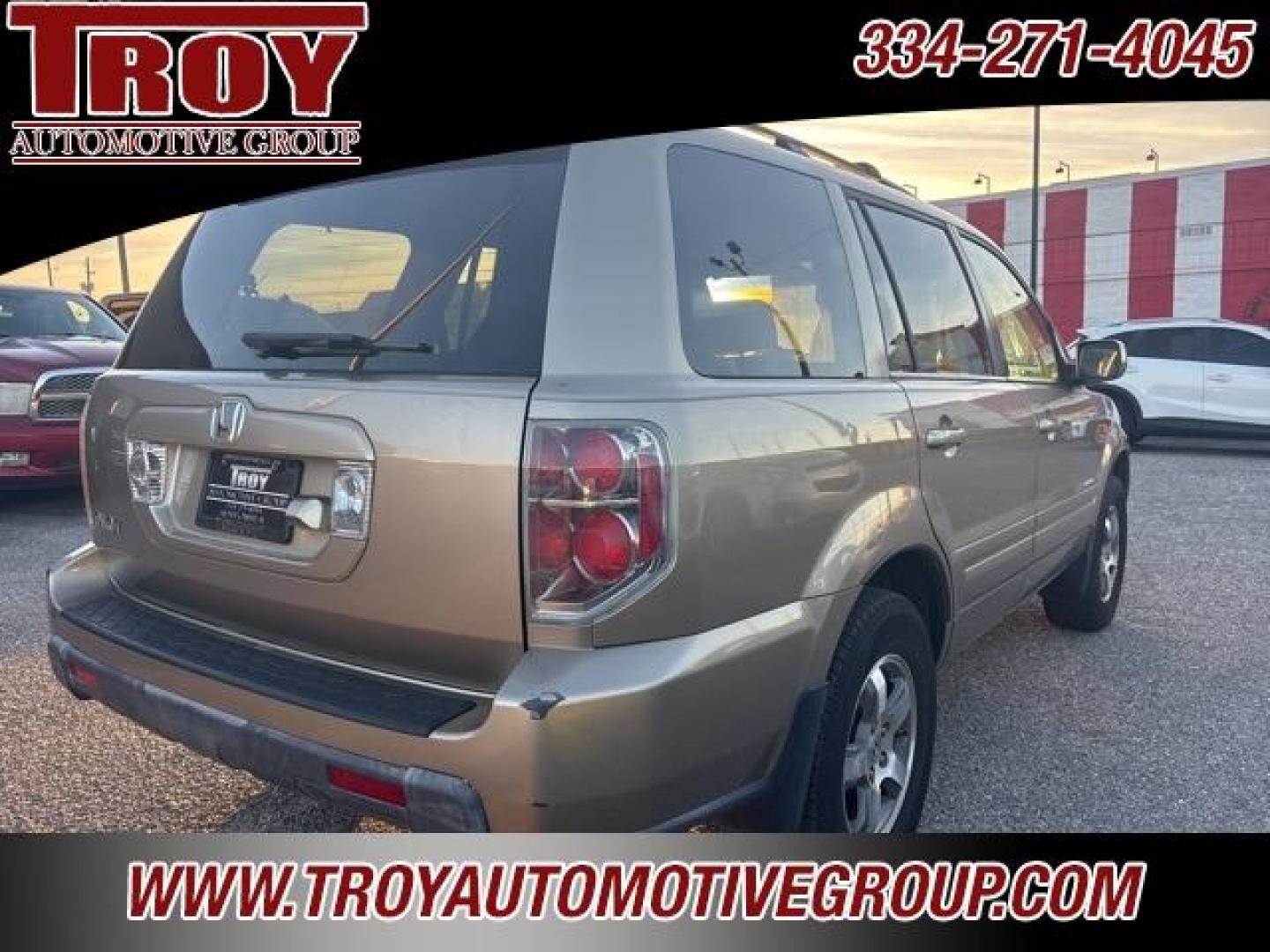2007 Desert Rock Metallic /Saddle Honda Pilot EX-L (5FNYF28747B) with an 3.5L V6 SOHC i-VTEC 24V engine, Automatic transmission, located at 6812 Atlanta Hwy, Montgomery, AL, 36117, (334) 271-4045, 32.382118, -86.178673 - 3rd Seat!!<br>Heated Leather Seats!<br>Power Sunroof!!<br>Gold 2007 Honda Pilot EX-L FWD 3.5L V6 SOHC i-VTEC 24V 5-Speed Automatic with Overdrive<br><br>Financing Available---Top Value for Trades.<br><br>Odometer is 46013 miles below market average!<br><br><br>Awards:<br> * 2007 KBB.com Best Resale - Photo#7