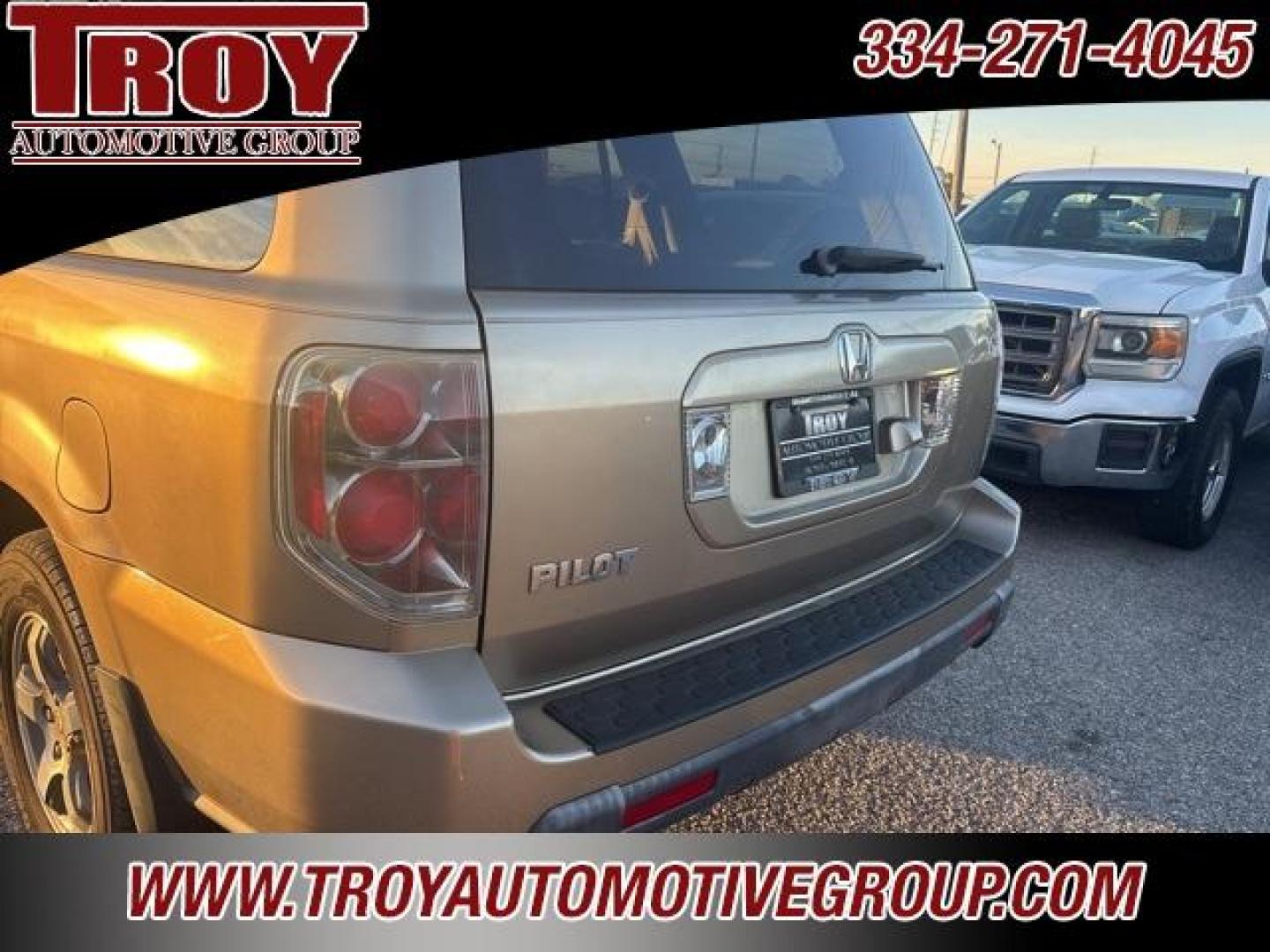 2007 Desert Rock Metallic /Saddle Honda Pilot EX-L (5FNYF28747B) with an 3.5L V6 SOHC i-VTEC 24V engine, Automatic transmission, located at 6812 Atlanta Hwy, Montgomery, AL, 36117, (334) 271-4045, 32.382118, -86.178673 - 3rd Seat!!<br>Heated Leather Seats!<br>Power Sunroof!!<br>Gold 2007 Honda Pilot EX-L FWD 3.5L V6 SOHC i-VTEC 24V 5-Speed Automatic with Overdrive<br><br>Financing Available---Top Value for Trades.<br><br>Odometer is 46013 miles below market average!<br><br><br>Awards:<br> * 2007 KBB.com Best Resale - Photo#31