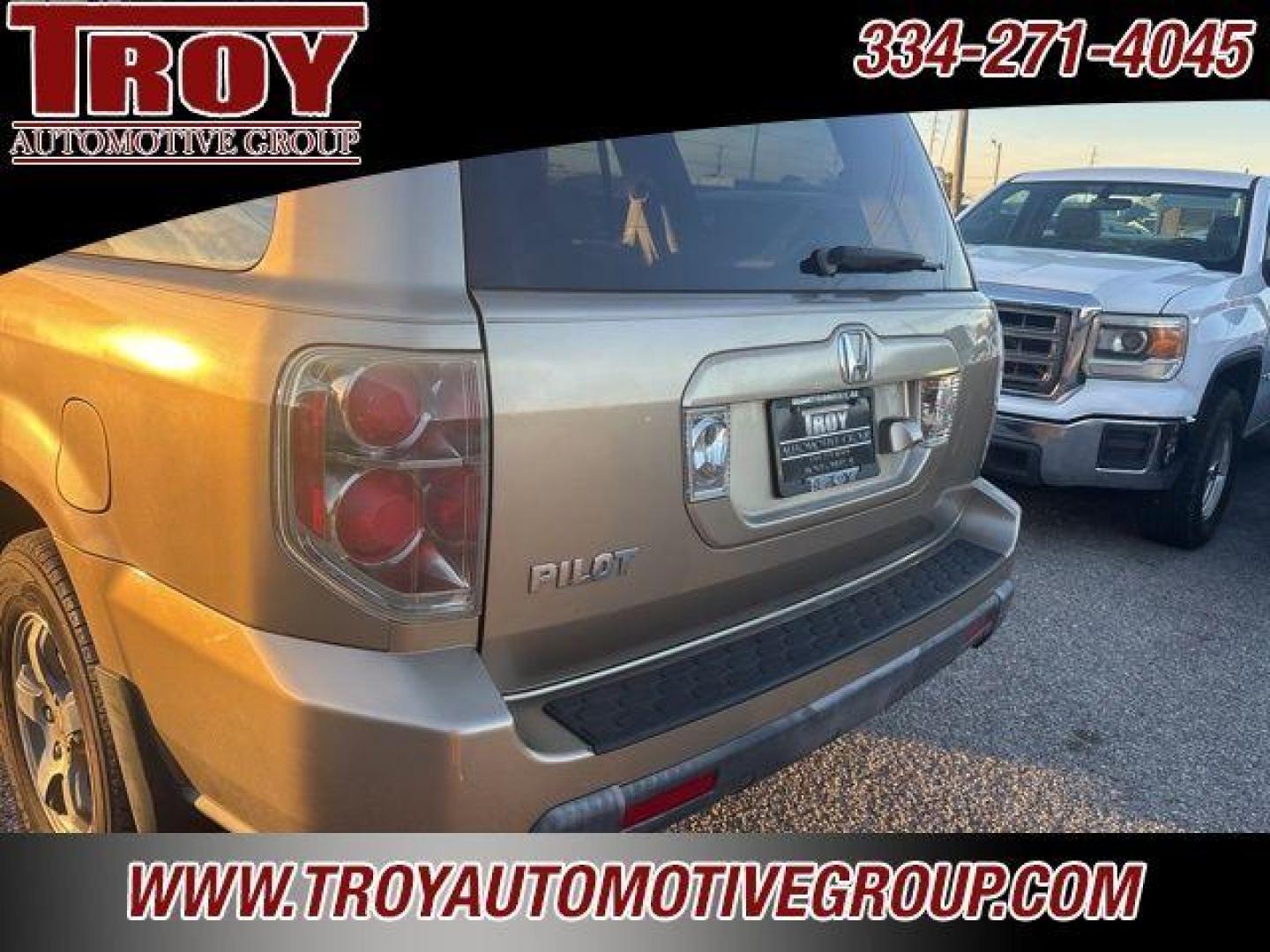 2007 Desert Rock Metallic /Saddle Honda Pilot EX-L (5FNYF28747B) with an 3.5L V6 SOHC i-VTEC 24V engine, Automatic transmission, located at 6812 Atlanta Hwy, Montgomery, AL, 36117, (334) 271-4045, 32.382118, -86.178673 - 3rd Seat!!<br>Heated Leather Seats!<br>Power Sunroof!!<br>Gold 2007 Honda Pilot EX-L FWD 3.5L V6 SOHC i-VTEC 24V 5-Speed Automatic with Overdrive<br><br>Financing Available---Top Value for Trades.<br><br>Odometer is 46013 miles below market average!<br><br><br>Awards:<br> * 2007 KBB.com Best Resale - Photo#31