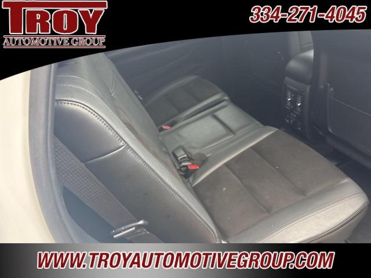 2019 White Knuckle Clearcoat /Black Dodge Durango R/T (1C4SDHCT5KC) with an HEMI 5.7L V8 Multi Displacement VVT engine, Automatic transmission, located at 6812 Atlanta Hwy, Montgomery, AL, 36117, (334) 271-4045, 32.382118, -86.178673 - Power Sunroof!!<br>Tow Package!!<br>Blind Spot Monitors!!<br>2-Master Remote Keys!!<br>Black Top Package!!<br>Heated Seats!! - Photo#15