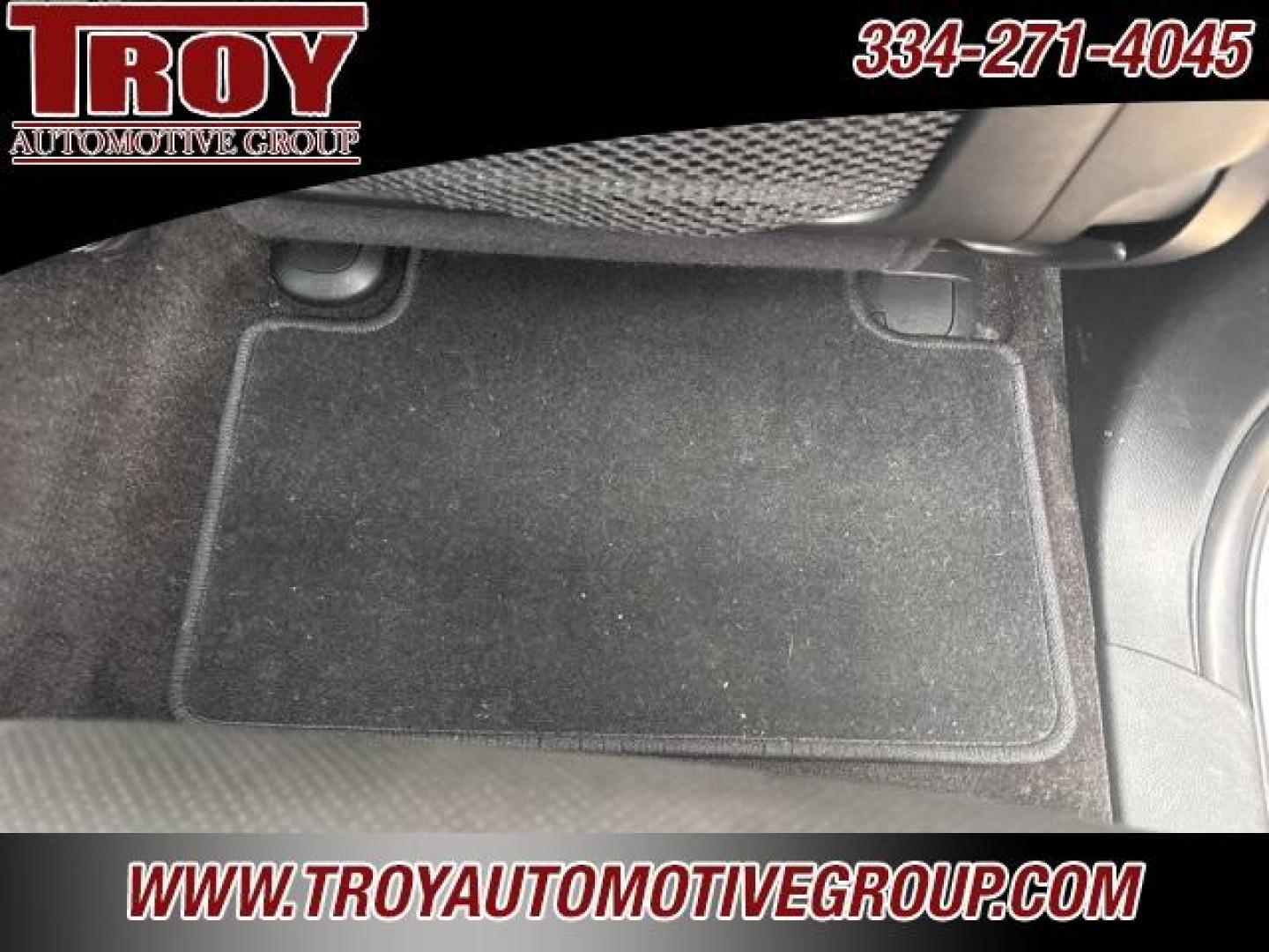 2019 White Knuckle Clearcoat /Black Dodge Durango R/T (1C4SDHCT5KC) with an HEMI 5.7L V8 Multi Displacement VVT engine, Automatic transmission, located at 6812 Atlanta Hwy, Montgomery, AL, 36117, (334) 271-4045, 32.382118, -86.178673 - Power Sunroof!!<br>Tow Package!!<br>Blind Spot Monitors!!<br>2-Master Remote Keys!!<br>Black Top Package!!<br>Heated Seats!! - Photo#17