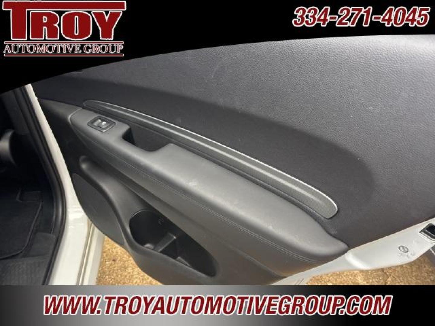 2019 White Knuckle Clearcoat /Black Dodge Durango R/T (1C4SDHCT5KC) with an HEMI 5.7L V8 Multi Displacement VVT engine, Automatic transmission, located at 6812 Atlanta Hwy, Montgomery, AL, 36117, (334) 271-4045, 32.382118, -86.178673 - Power Sunroof!!<br>Tow Package!!<br>Blind Spot Monitors!!<br>2-Master Remote Keys!!<br>Black Top Package!!<br>Heated Seats!! - Photo#21