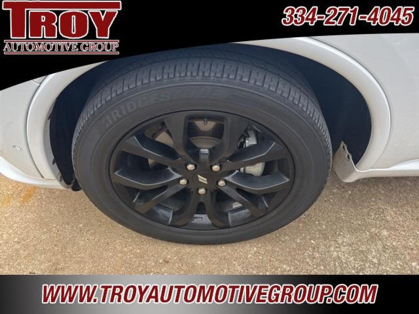 2019 White Knuckle Clearcoat /Black Dodge Durango R/T (1C4SDHCT5KC) with an HEMI 5.7L V8 Multi Displacement VVT engine, Automatic transmission, located at 6812 Atlanta Hwy, Montgomery, AL, 36117, (334) 271-4045, 32.382118, -86.178673 - Power Sunroof!!<br>Tow Package!!<br>Blind Spot Monitors!!<br>2-Master Remote Keys!!<br>Black Top Package!!<br>Heated Seats!! - Photo#25