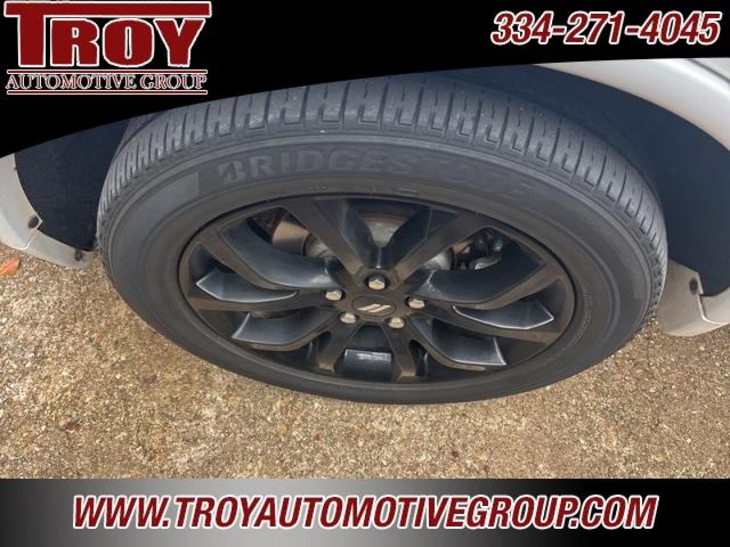 2019 White Knuckle Clearcoat /Black Dodge Durango R/T (1C4SDHCT5KC) with an HEMI 5.7L V8 Multi Displacement VVT engine, Automatic transmission, located at 6812 Atlanta Hwy, Montgomery, AL, 36117, (334) 271-4045, 32.382118, -86.178673 - Power Sunroof!!<br>Tow Package!!<br>Blind Spot Monitors!!<br>2-Master Remote Keys!!<br>Black Top Package!!<br>Heated Seats!! - Photo#27