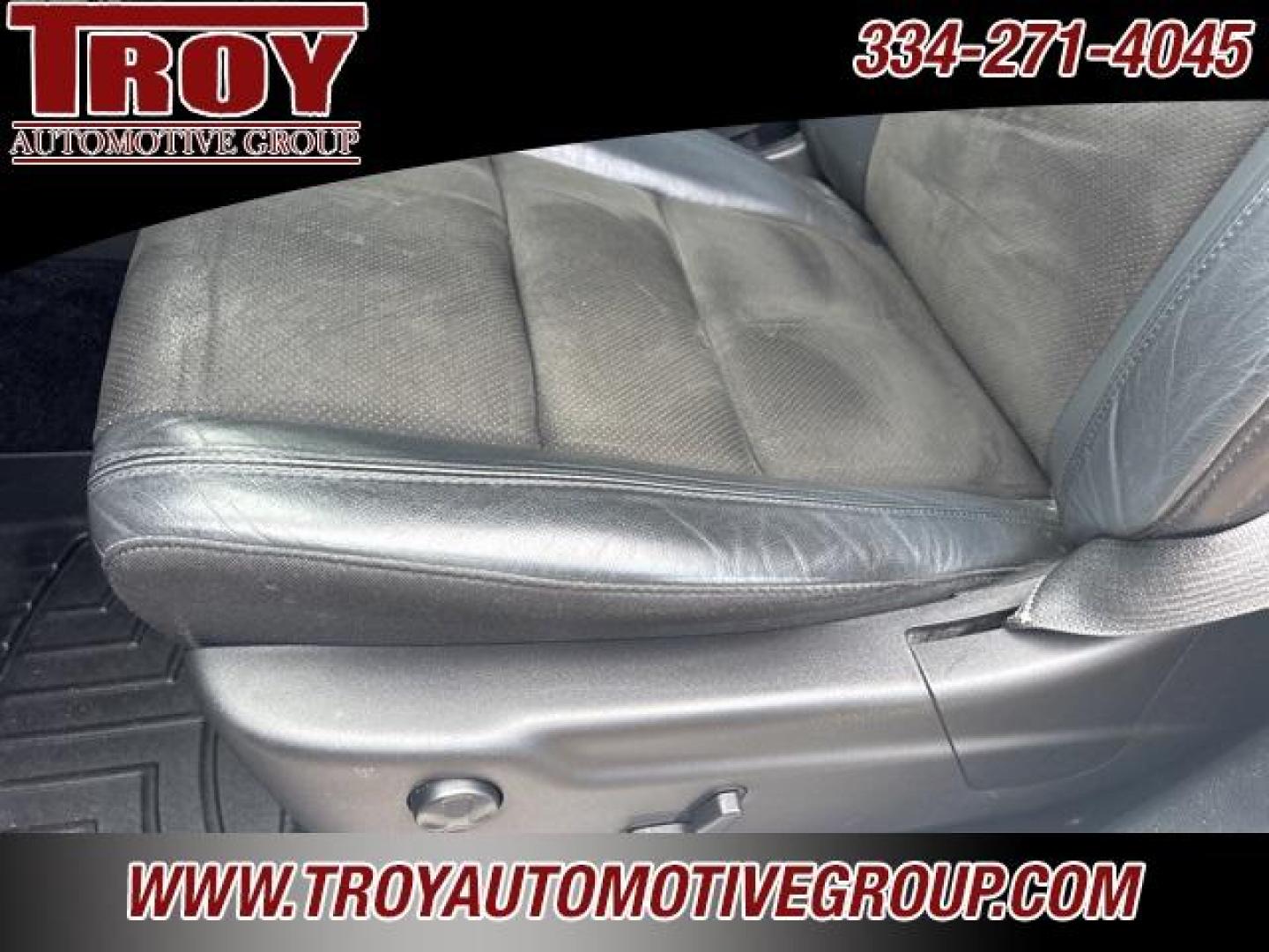 2019 White Knuckle Clearcoat /Black Dodge Durango R/T (1C4SDHCT5KC) with an HEMI 5.7L V8 Multi Displacement VVT engine, Automatic transmission, located at 6812 Atlanta Hwy, Montgomery, AL, 36117, (334) 271-4045, 32.382118, -86.178673 - Power Sunroof!!<br>Tow Package!!<br>Blind Spot Monitors!!<br>2-Master Remote Keys!!<br>Black Top Package!!<br>Heated Seats!! - Photo#32