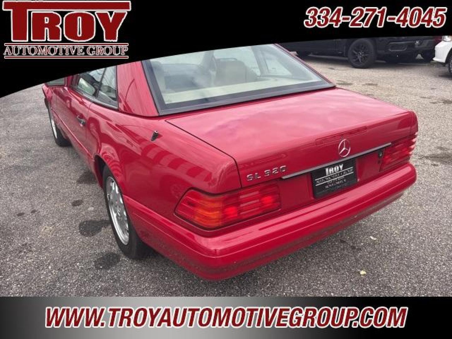 1997 Red /Parchment Mercedes-Benz SL-Class SL 320 (WDBFA63FXVF) with an 3.2L I6 engine, Automatic transmission, located at 6812 Atlanta Hwy, Montgomery, AL, 36117, (334) 271-4045, 32.382118, -86.178673 - Recent Arrival!<br>Hard Top!!<br>Hard Top Stand!!<br>Black Soft Top!!<br><br>Red 1997 Mercedes-Benz SL-Class SL 320 RWD 3.2L I6 5-Speed Automatic<br><br>Financing Available---Top Value for Trades - Photo#5