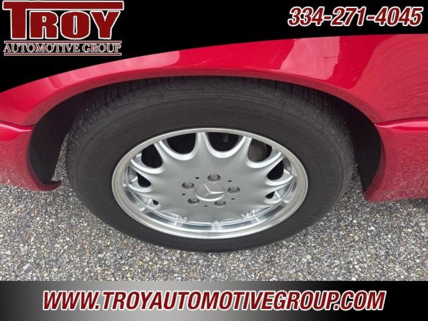 1997 Red /Parchment Mercedes-Benz SL-Class SL 320 (WDBFA63FXVF) with an 3.2L I6 engine, Automatic transmission, located at 6812 Atlanta Hwy, Montgomery, AL, 36117, (334) 271-4045, 32.382118, -86.178673 - Recent Arrival!<br>Hard Top!!<br>Hard Top Stand!!<br>Black Soft Top!!<br><br>Red 1997 Mercedes-Benz SL-Class SL 320 RWD 3.2L I6 5-Speed Automatic<br><br>Financing Available---Top Value for Trades - Photo#7