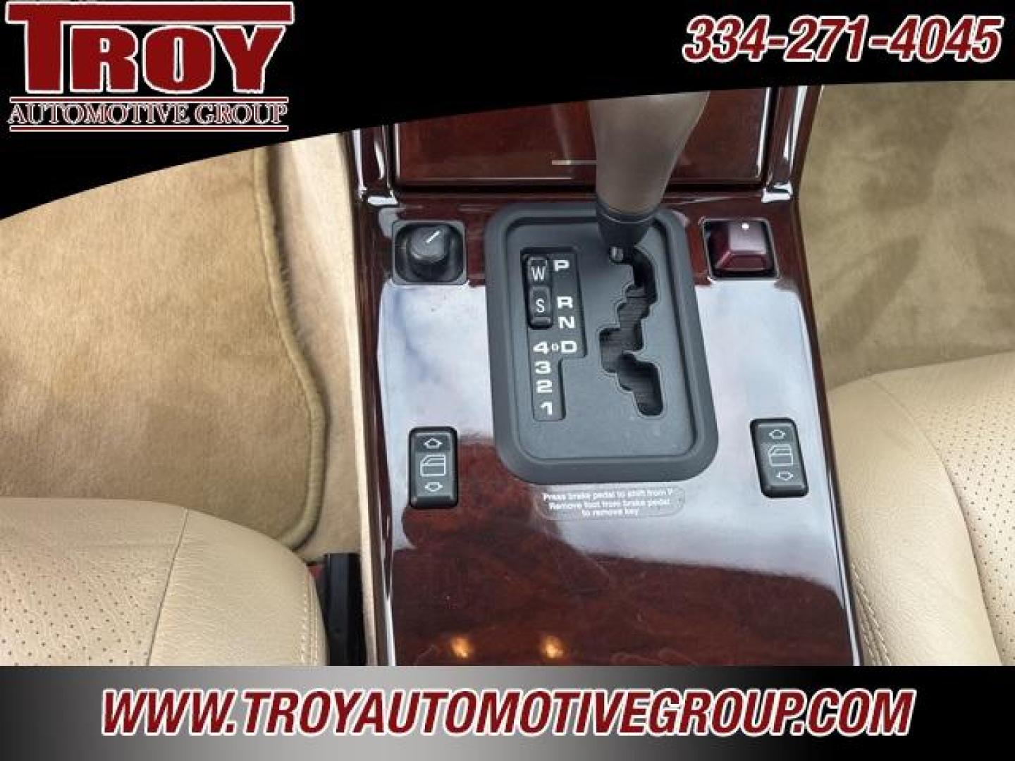 1997 Red /Parchment Mercedes-Benz SL-Class SL 320 (WDBFA63FXVF) with an 3.2L I6 engine, Automatic transmission, located at 6812 Atlanta Hwy, Montgomery, AL, 36117, (334) 271-4045, 32.382118, -86.178673 - Recent Arrival!<br>Hard Top!!<br>Hard Top Stand!!<br>Black Soft Top!!<br><br>Red 1997 Mercedes-Benz SL-Class SL 320 RWD 3.2L I6 5-Speed Automatic<br><br>Financing Available---Top Value for Trades - Photo#17