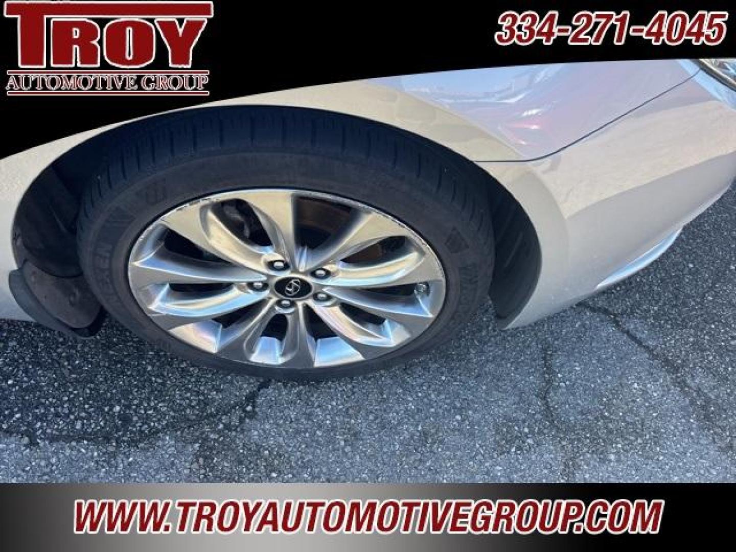 2013 Radiant Silver /Gray Hyundai Sonata SE (5NPEC4AC0DH) with an 2.4L 4-Cylinder DGI 200 hp engine, Automatic transmission, located at 6812 Atlanta Hwy, Montgomery, AL, 36117, (334) 271-4045, 32.382118, -86.178673 - 1-Owner!! - Photo#12