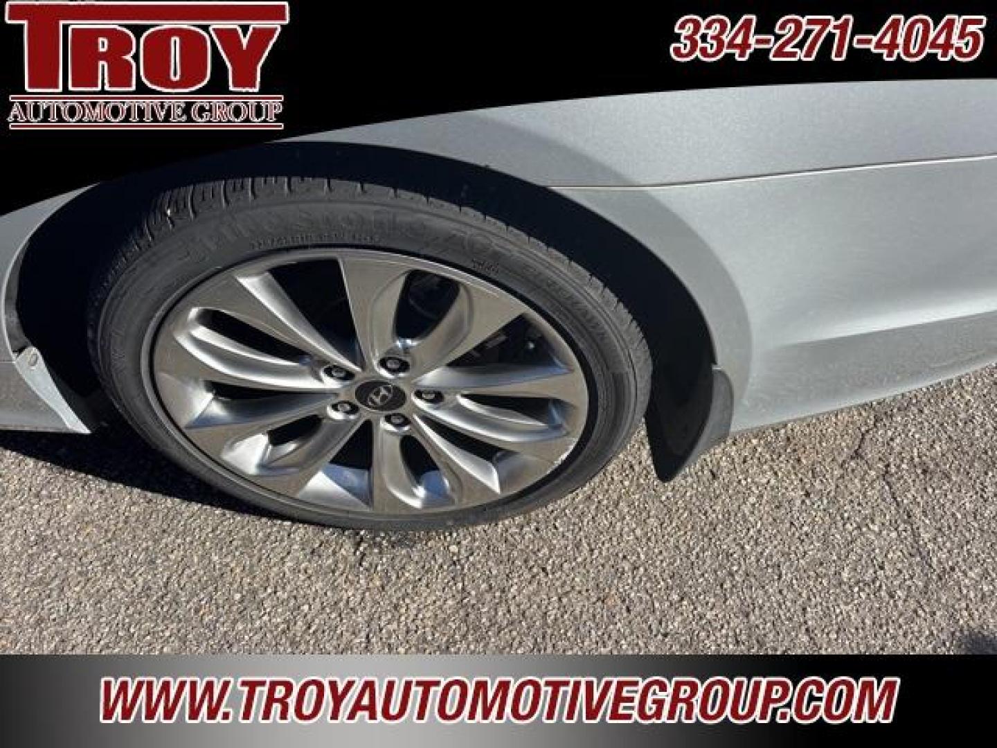 2013 Radiant Silver /Gray Hyundai Sonata SE (5NPEC4AC0DH) with an 2.4L 4-Cylinder DGI 200 hp engine, Automatic transmission, located at 6812 Atlanta Hwy, Montgomery, AL, 36117, (334) 271-4045, 32.382118, -86.178673 - 1-Owner!! - Photo#14