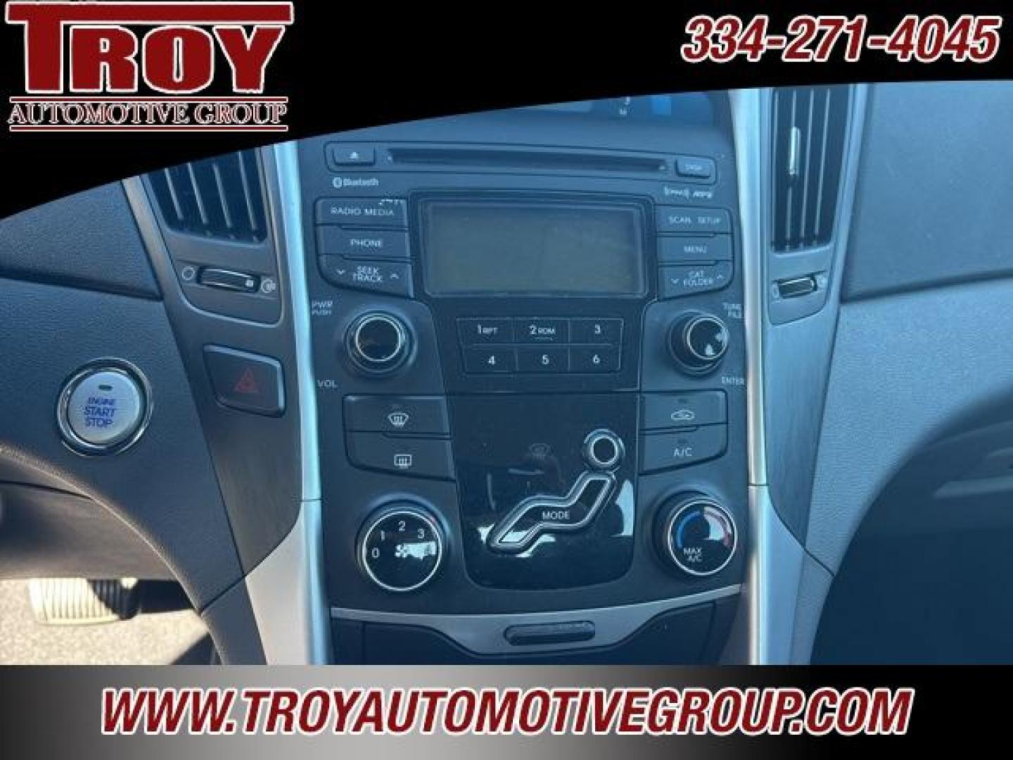 2013 Radiant Silver /Gray Hyundai Sonata SE (5NPEC4AC0DH) with an 2.4L 4-Cylinder DGI 200 hp engine, Automatic transmission, located at 6812 Atlanta Hwy, Montgomery, AL, 36117, (334) 271-4045, 32.382118, -86.178673 - 1-Owner!! - Photo#38