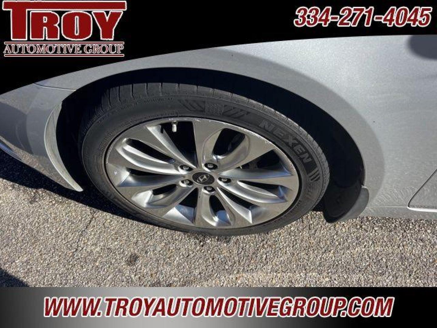 2013 Radiant Silver /Gray Hyundai Sonata SE (5NPEC4AC0DH) with an 2.4L 4-Cylinder DGI 200 hp engine, Automatic transmission, located at 6812 Atlanta Hwy, Montgomery, AL, 36117, (334) 271-4045, 32.382118, -86.178673 - 1-Owner!! - Photo#15