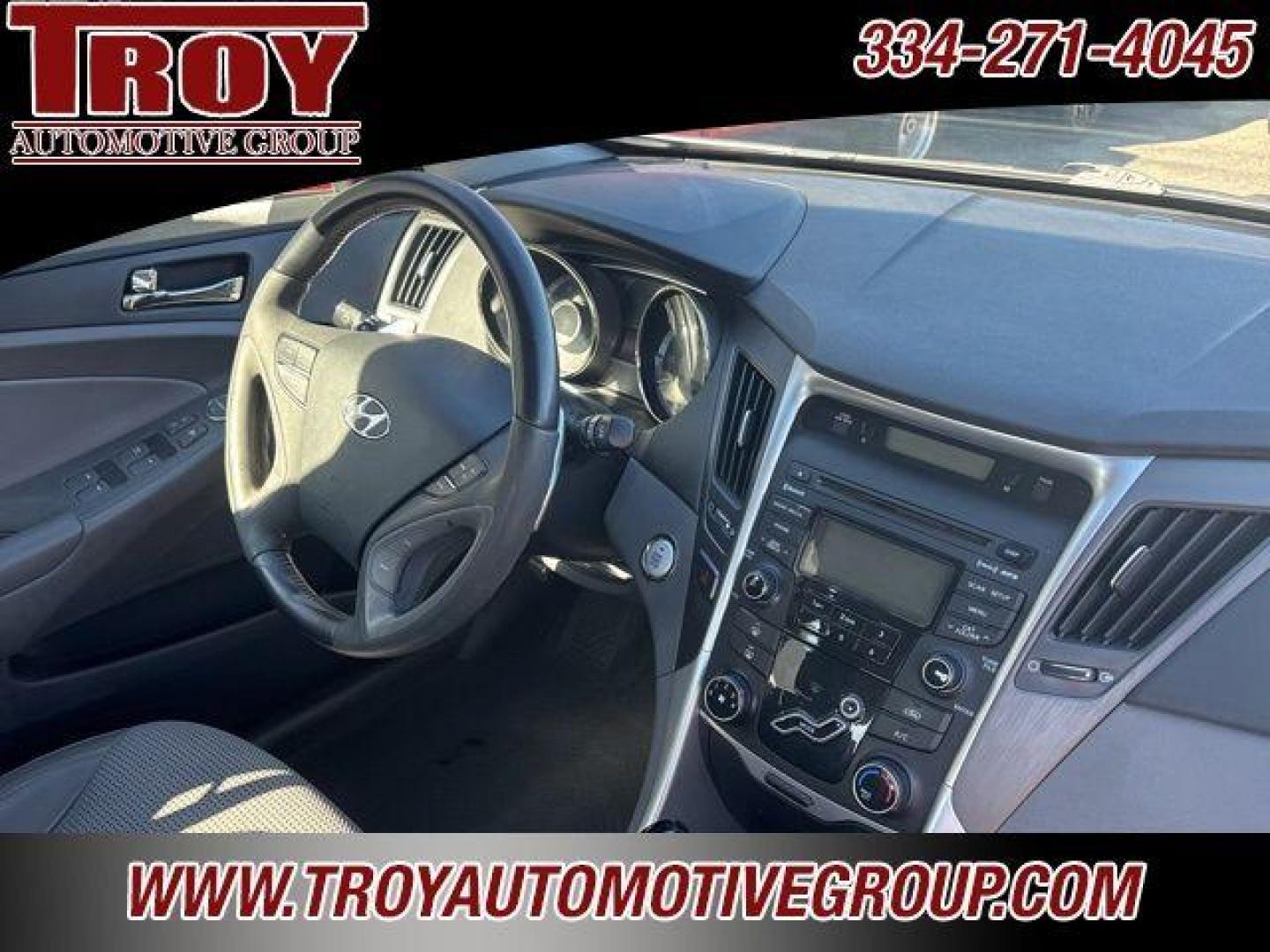 2013 Radiant Silver /Gray Hyundai Sonata SE (5NPEC4AC0DH) with an 2.4L 4-Cylinder DGI 200 hp engine, Automatic transmission, located at 6812 Atlanta Hwy, Montgomery, AL, 36117, (334) 271-4045, 32.382118, -86.178673 - 1-Owner!! - Photo#27