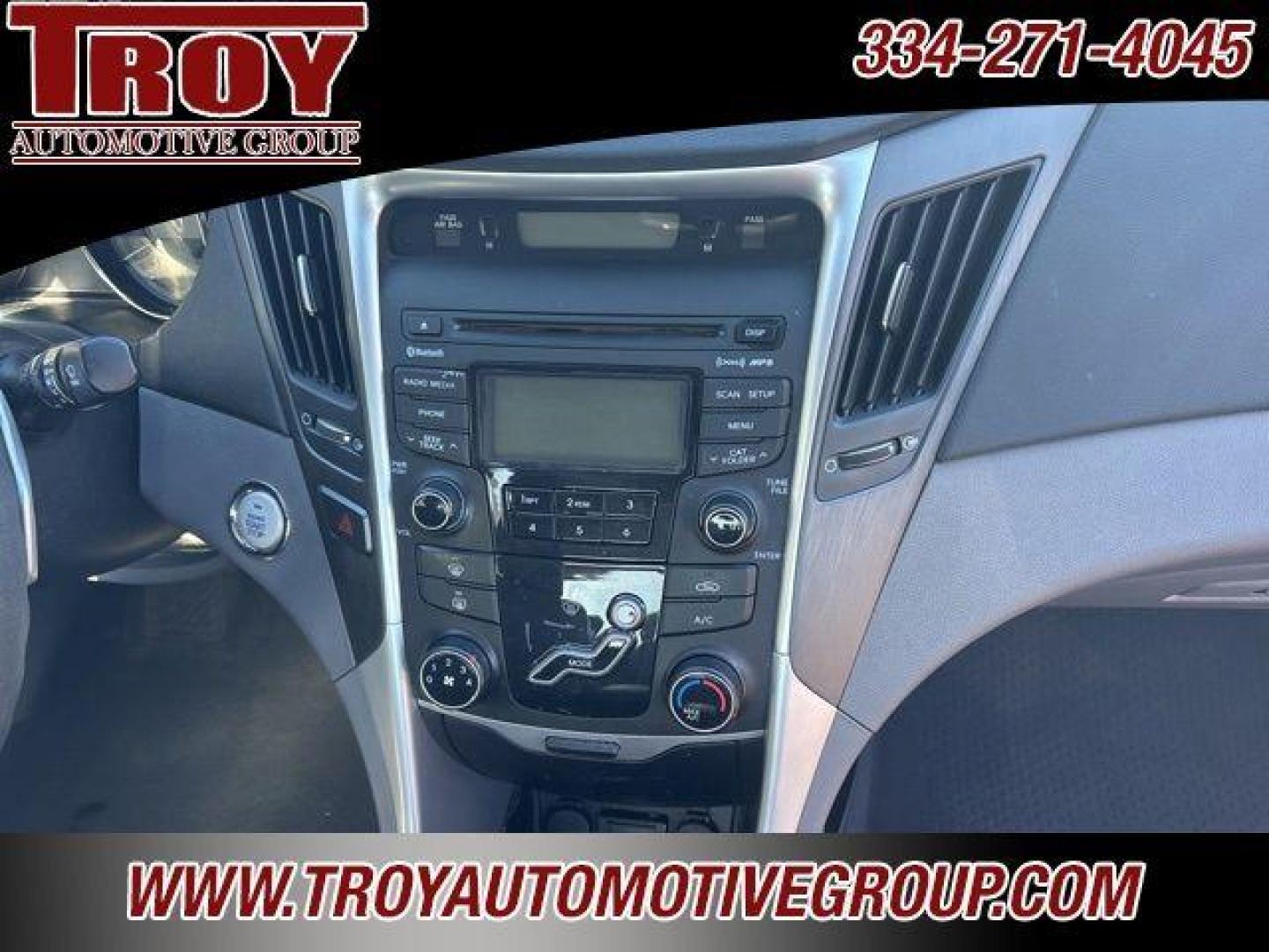 2013 Radiant Silver /Gray Hyundai Sonata SE (5NPEC4AC0DH) with an 2.4L 4-Cylinder DGI 200 hp engine, Automatic transmission, located at 6812 Atlanta Hwy, Montgomery, AL, 36117, (334) 271-4045, 32.382118, -86.178673 - 1-Owner!! - Photo#29