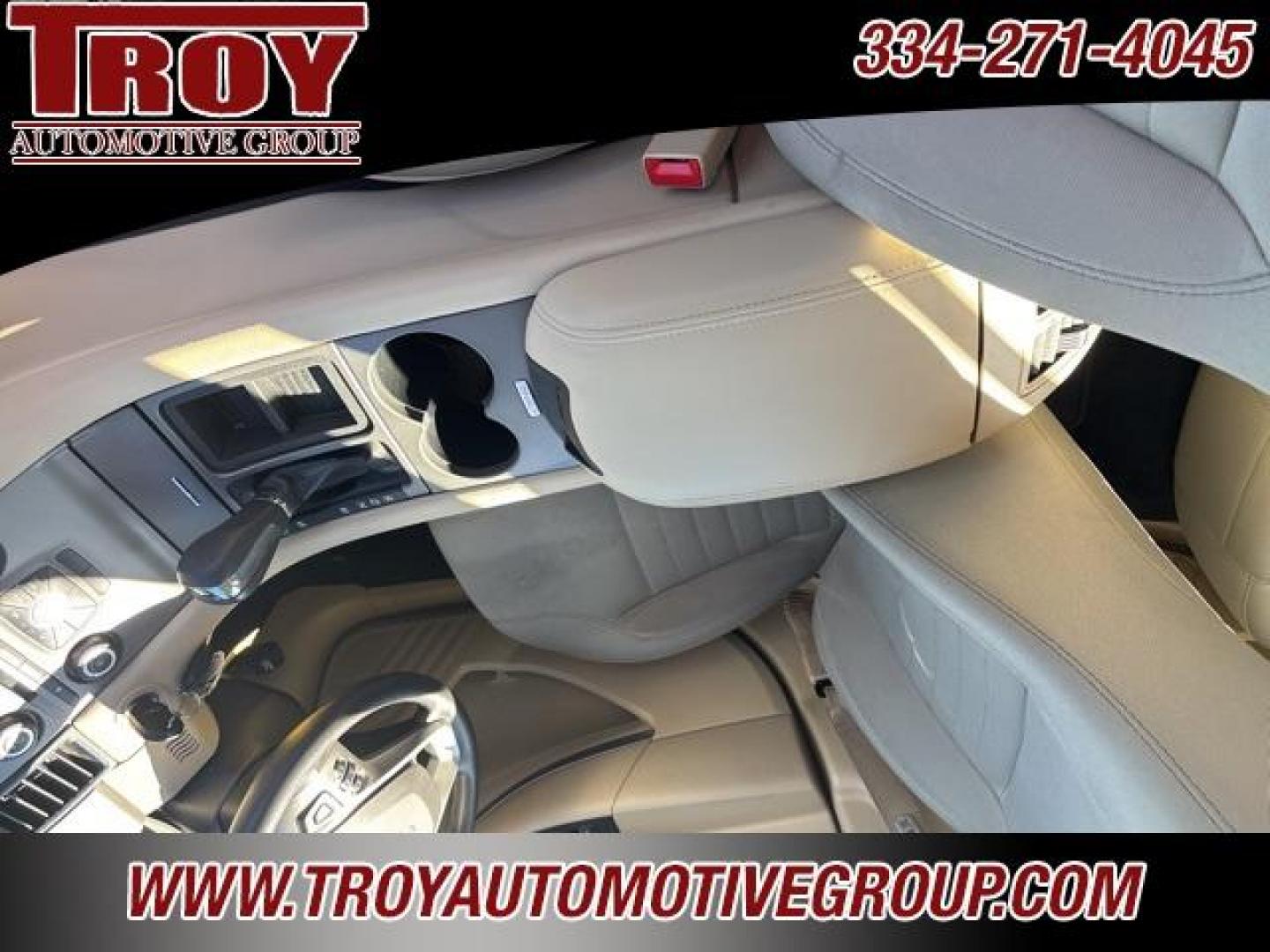 2017 White Gold Metallic /Dune Ford Taurus SE (1FAHP2D86HG) with an 3.5L 6-Cylinder SMPI Flex Fuel DOHC engine, Automatic transmission, located at 6812 Atlanta Hwy, Montgomery, AL, 36117, (334) 271-4045, 32.382118, -86.178673 - White Gold Metallic 2017 Ford Taurus SE FWD 3.5L 6-Cylinder SMPI Flex Fuel DOHC 6-Speed Automatic with Select-Shift<br><br>Financing Available---Top Value for Trades.<br><br>Odometer is 56895 miles below market average! 18/27 City/Highway MPG<br><br><br>Awards:<br> * 2017 KBB.com Brand Image Awards - Photo#22