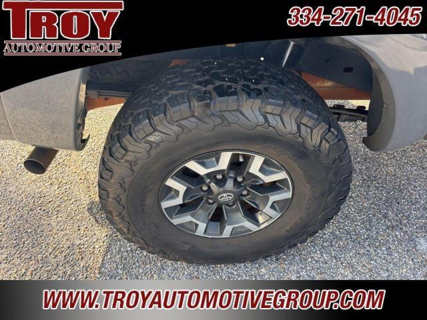 2009 Magnetic Gray Metallic /Graphite Toyota Tacoma PreRunner (3TMJU62N69M) with an 4.0L V6 SMPI DOHC engine, Automatic transmission, located at 6812 Atlanta Hwy, Montgomery, AL, 36117, (334) 271-4045, 32.382118, -86.178673 - Magnetic Gray Metallic 2009 Toyota Tacoma PreRunner RWD 4.0L V6 SMPI DOHC 5-Speed Automatic with Overdrive<br><br>Financing Available---Top Value for Trades.<br><br><br>Awards:<br> * 2009 KBB.com Best Resale Value Awards * 2009 KBB.com Brand Image Awards<br><br>Reviews:<br> * If youre looking fo - Photo#21