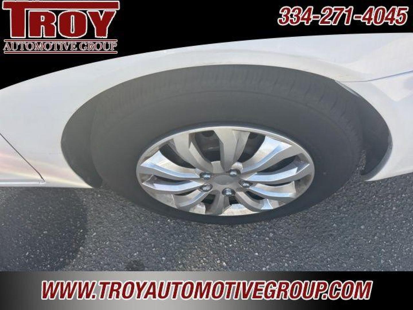 2005 Super White /Taupe Toyota Camry (4T1BE32K95U) with an 2.4L I4 SMPI DOHC engine, Automatic transmission, located at 6812 Atlanta Hwy, Montgomery, AL, 36117, (334) 271-4045, 32.382118, -86.178673 - Photo#10