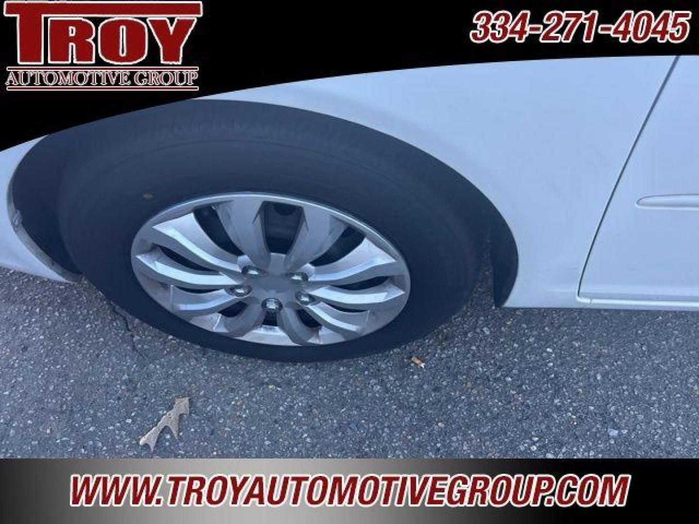 2005 Super White /Taupe Toyota Camry (4T1BE32K95U) with an 2.4L I4 SMPI DOHC engine, Automatic transmission, located at 6812 Atlanta Hwy, Montgomery, AL, 36117, (334) 271-4045, 32.382118, -86.178673 - Photo#13