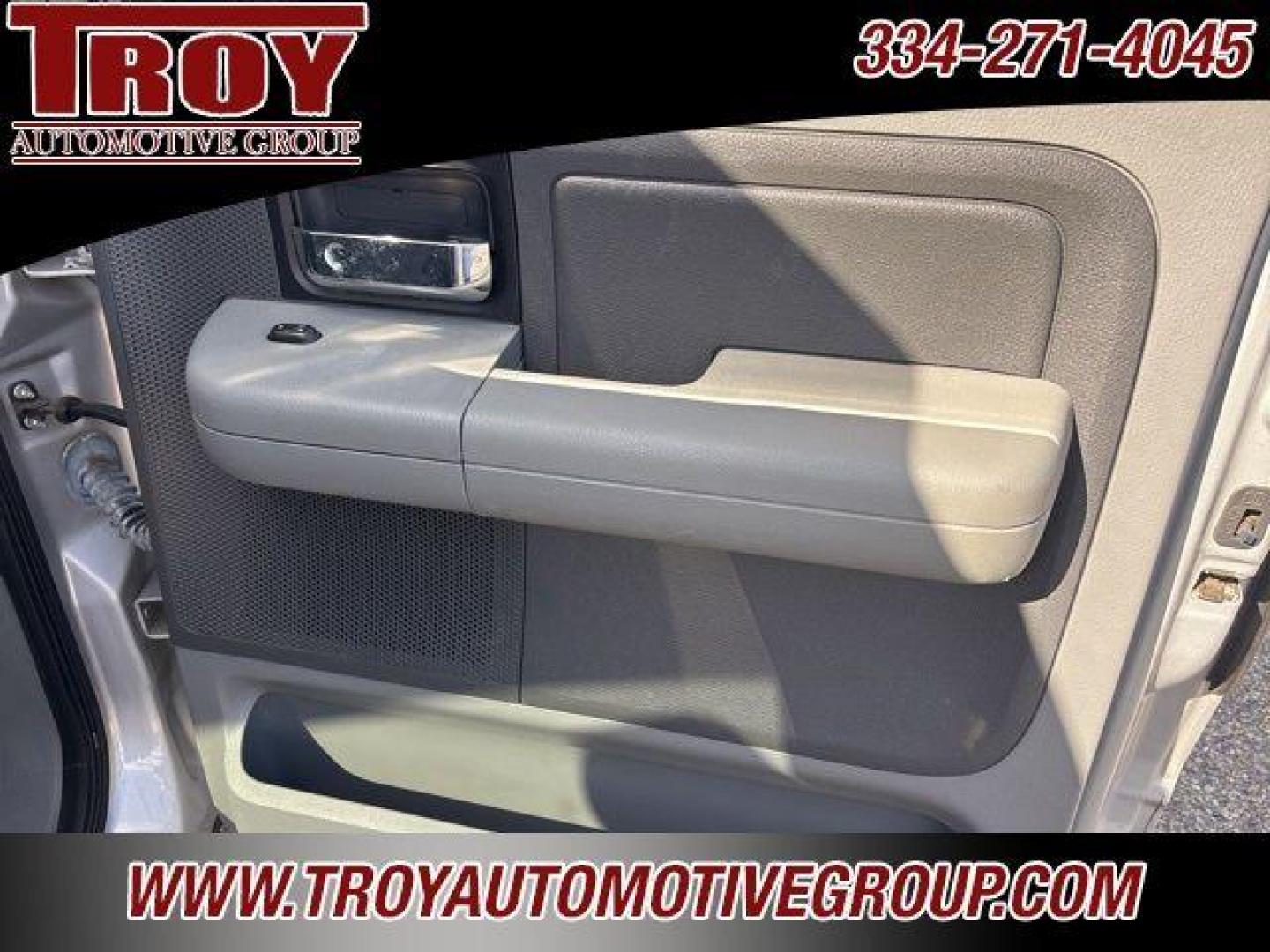 2007 Silver Clearcoat Metallic /Medium Flint Ford F-150 (1FTRW12W87K) with an 4.6L V8 EFI engine, Automatic transmission, located at 6812 Atlanta Hwy, Montgomery, AL, 36117, (334) 271-4045, 32.382118, -86.178673 - Alloy wheels!!<br>Tow Package!!<br>Excellent Condition!! - Photo#25