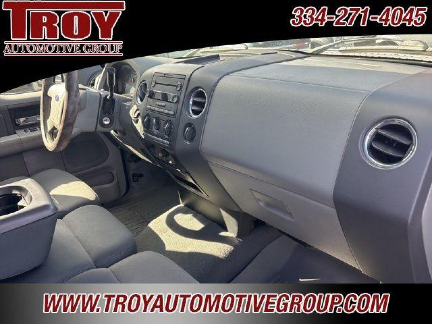 2007 Silver Clearcoat Metallic /Medium Flint Ford F-150 (1FTRW12W87K) with an 4.6L V8 EFI engine, Automatic transmission, located at 6812 Atlanta Hwy, Montgomery, AL, 36117, (334) 271-4045, 32.382118, -86.178673 - Alloy wheels!!<br>Tow Package!!<br>Excellent Condition!! - Photo#27