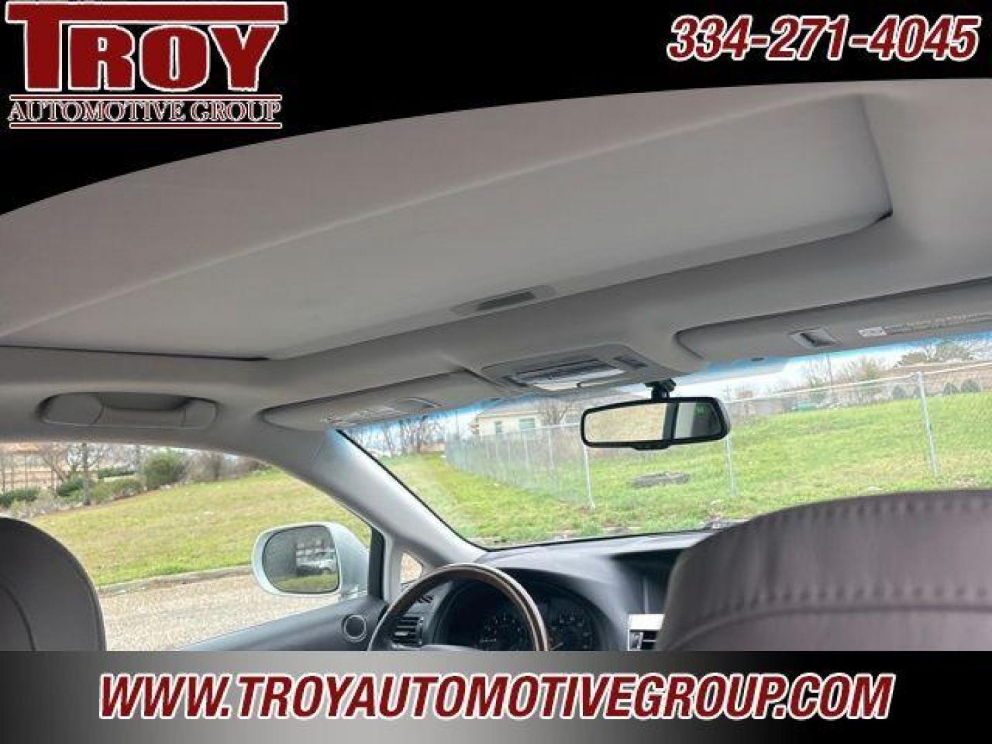 2010 Silver /Light Gray Lexus RX 350 (2T2ZK1BA8AC) with an 3.5L 6-Cylinder DOHC VVT-i 24V engine, Automatic transmission, located at 6812 Atlanta Hwy, Montgomery, AL, 36117, (334) 271-4045, 32.382118, -86.178673 - Photo#23