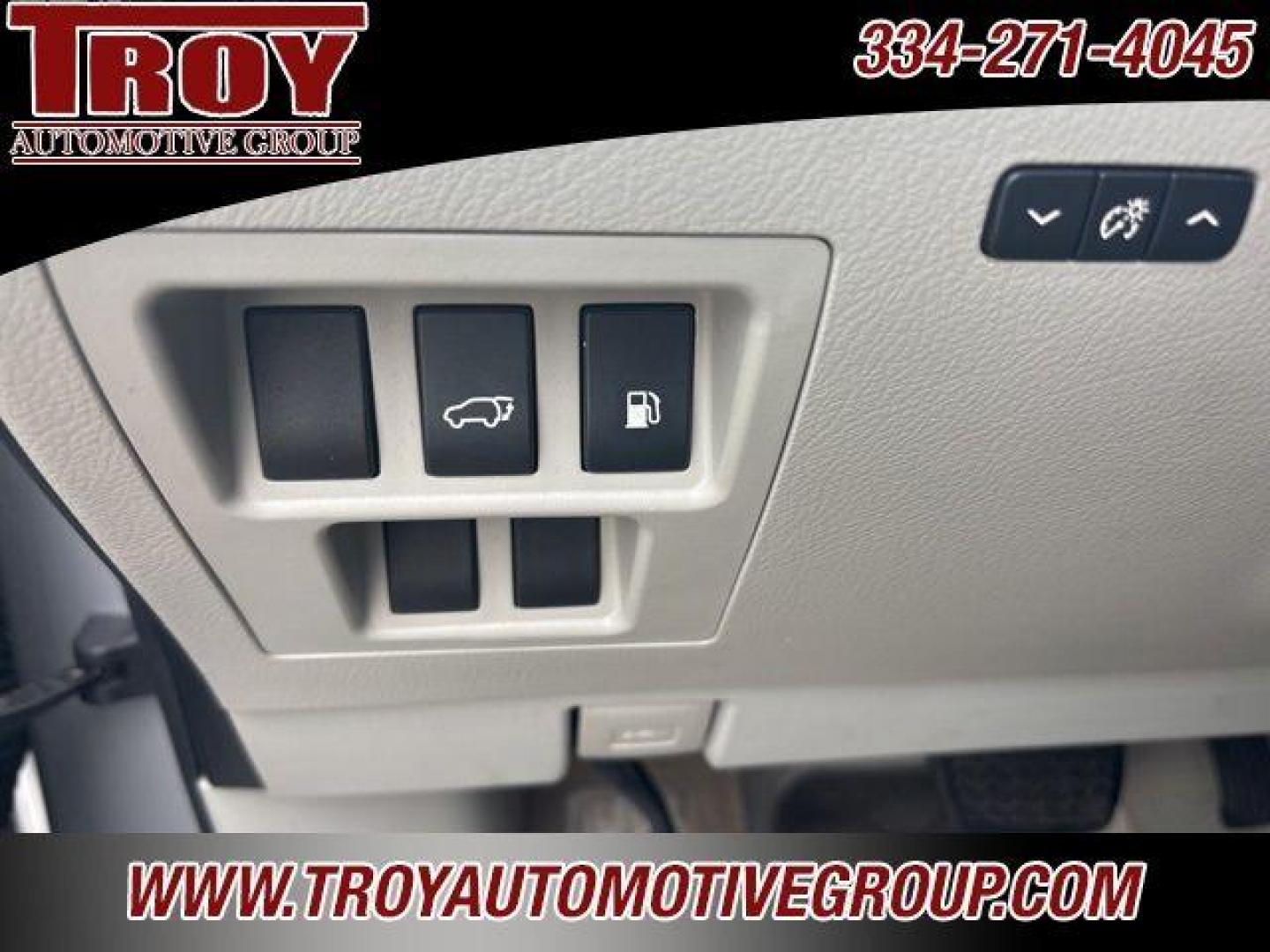 2010 Silver /Light Gray Lexus RX 350 (2T2ZK1BA8AC) with an 3.5L 6-Cylinder DOHC VVT-i 24V engine, Automatic transmission, located at 6812 Atlanta Hwy, Montgomery, AL, 36117, (334) 271-4045, 32.382118, -86.178673 - Photo#35